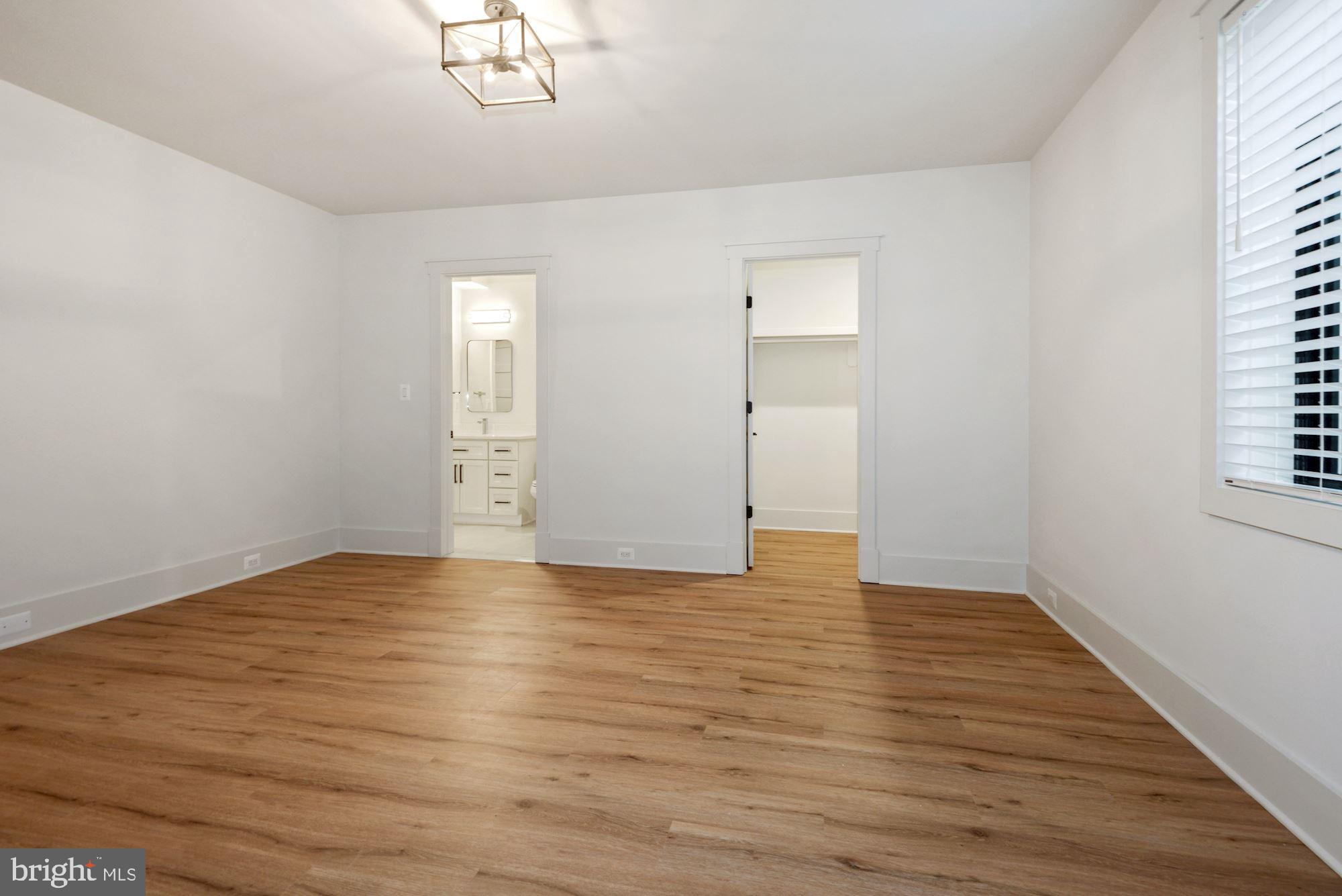 GOLF CLUB MANOR - Residential