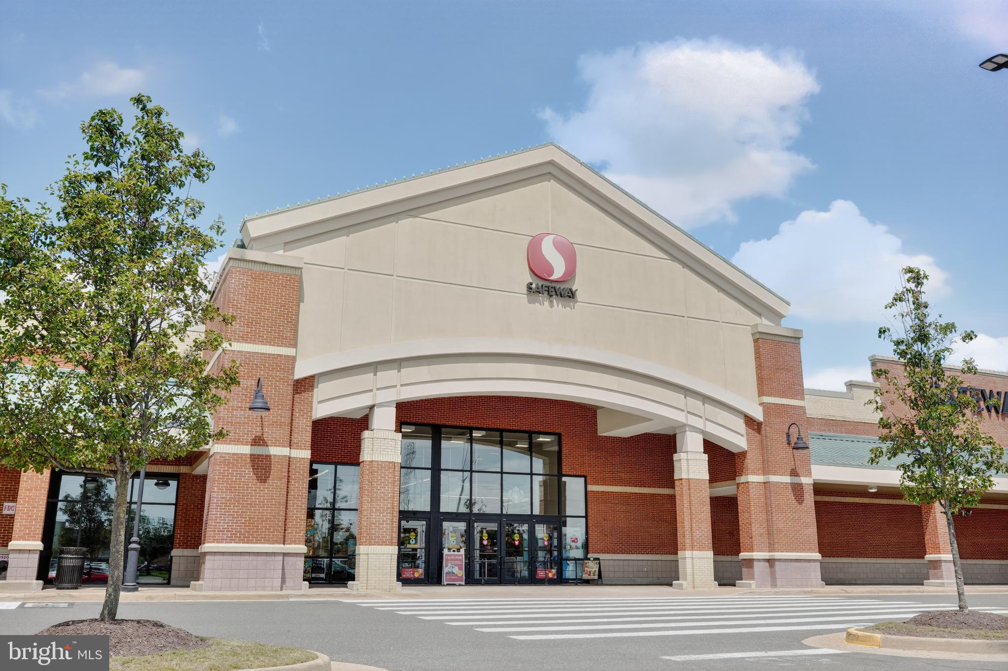 TURNBERRY MEWS - Residential