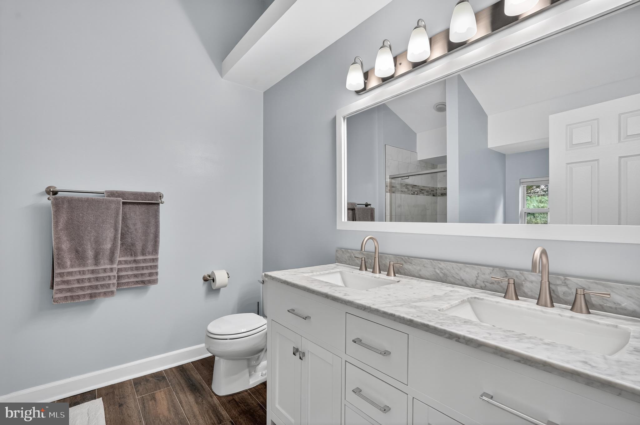 TURNBERRY MEWS - Residential