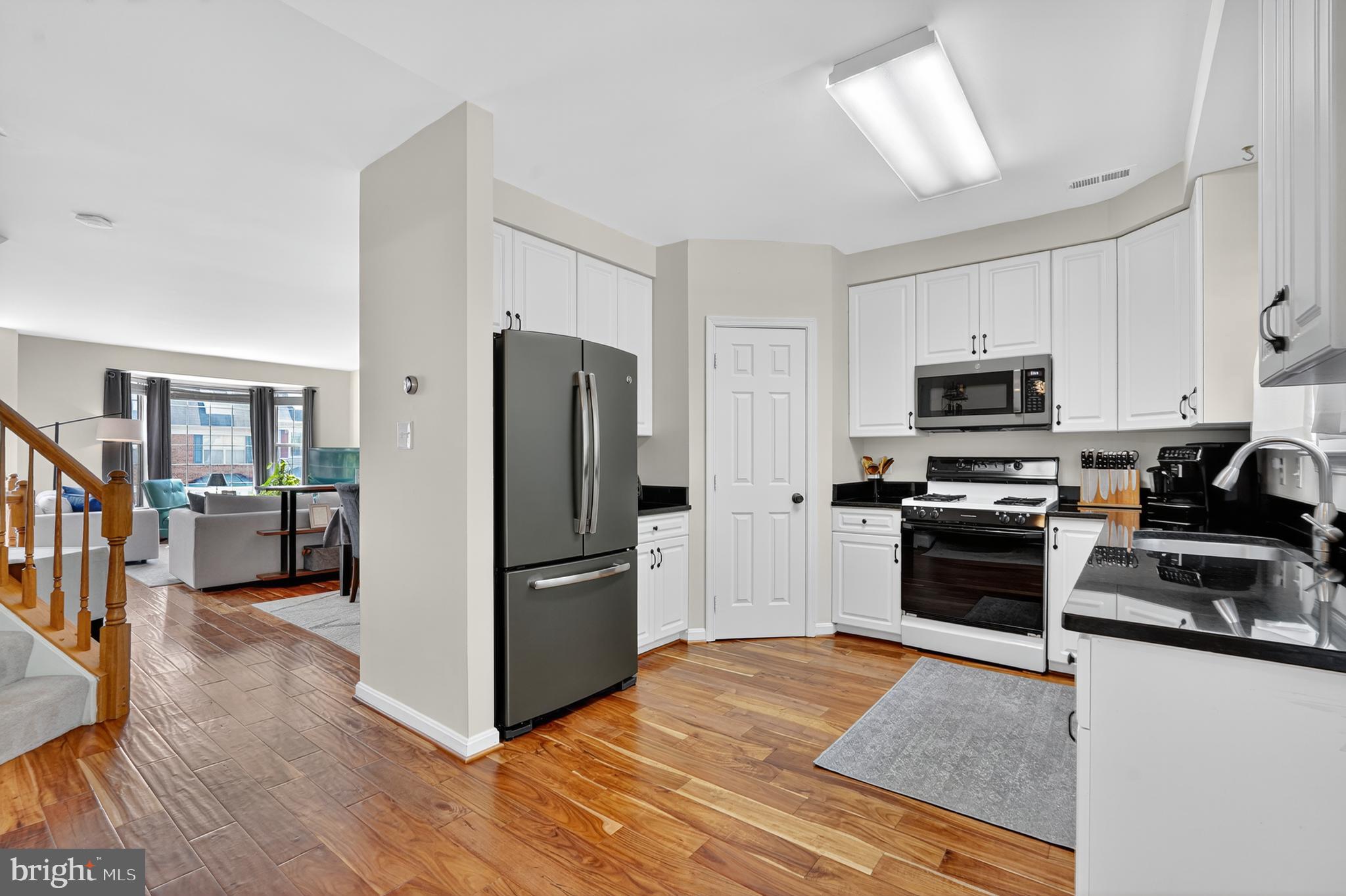 TURNBERRY MEWS - Residential