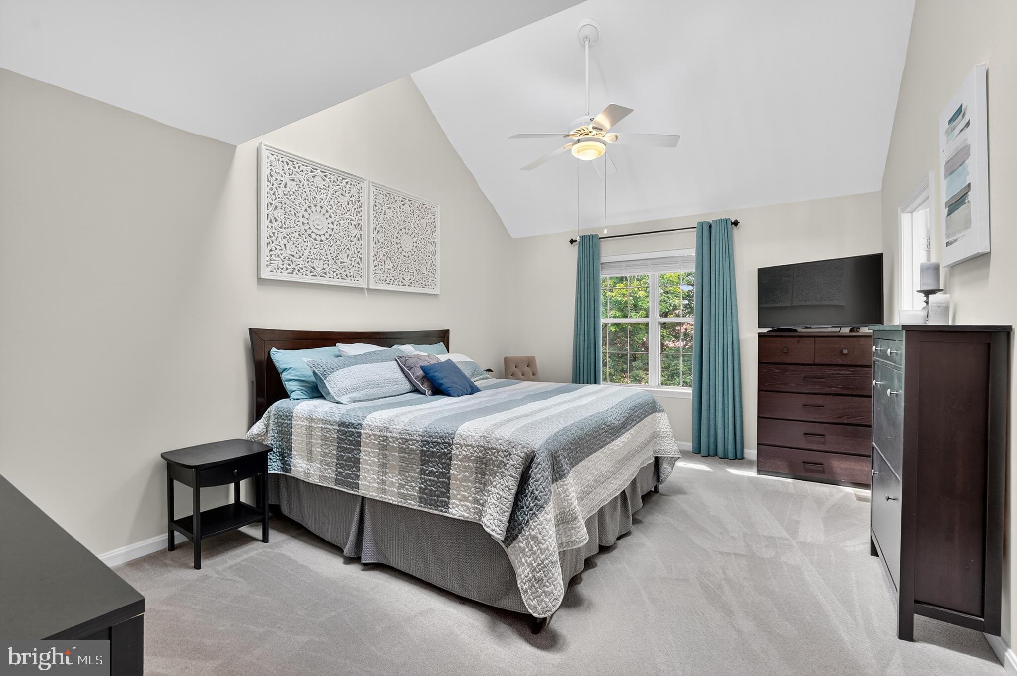 TURNBERRY MEWS - Residential