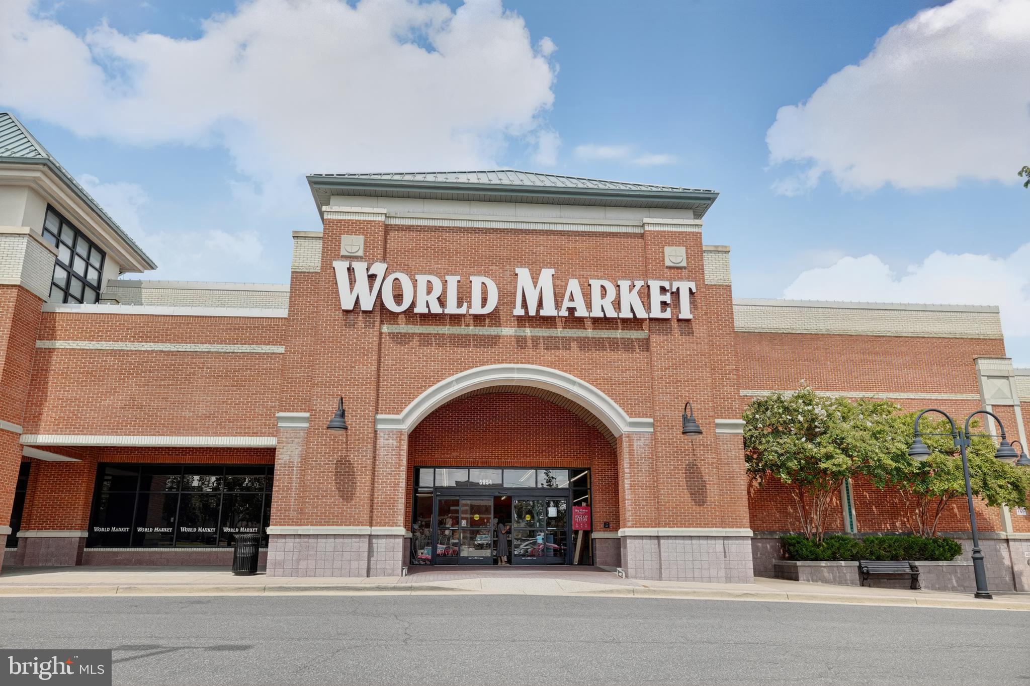 TURNBERRY MEWS - Residential