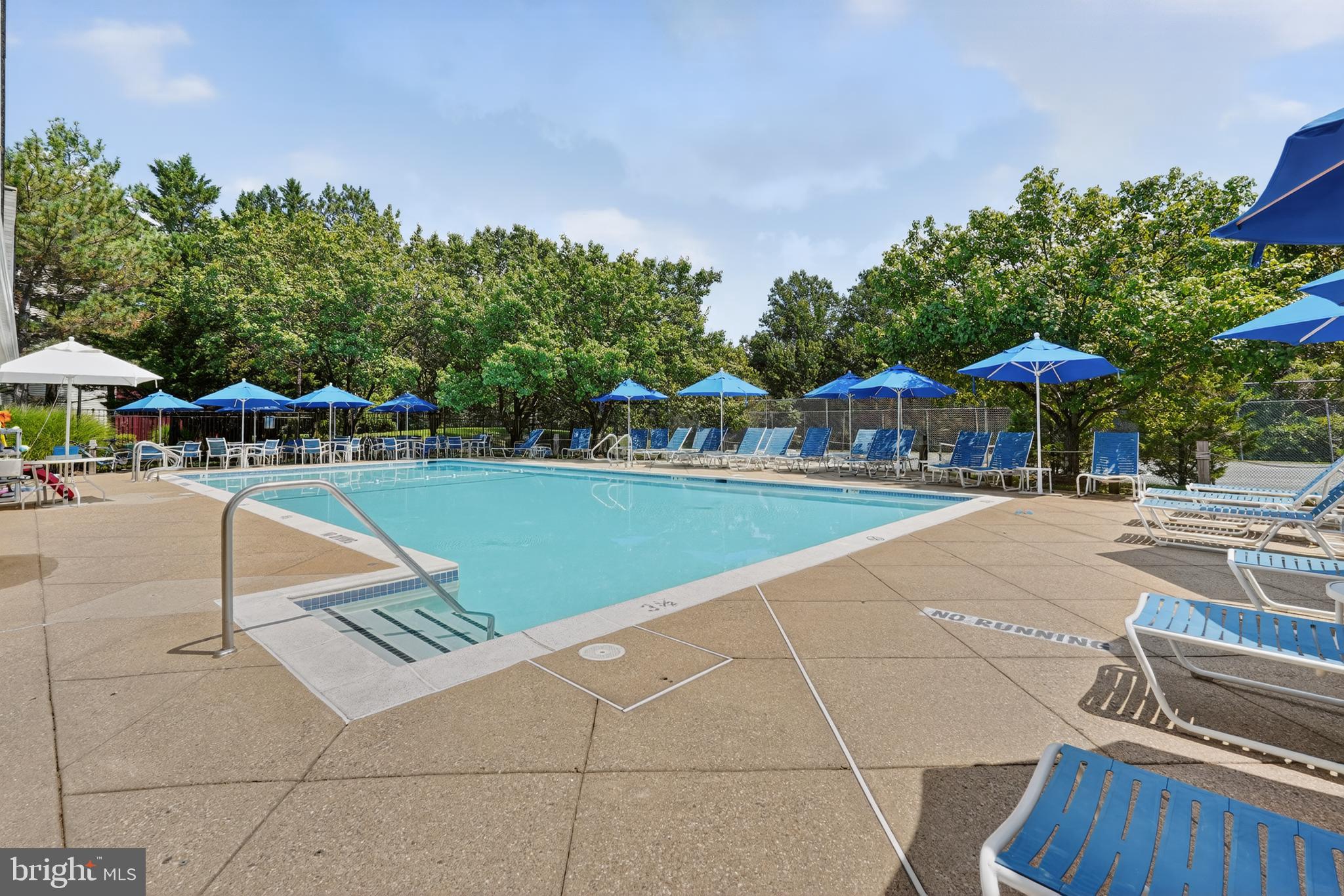 TURNBERRY MEWS - Residential