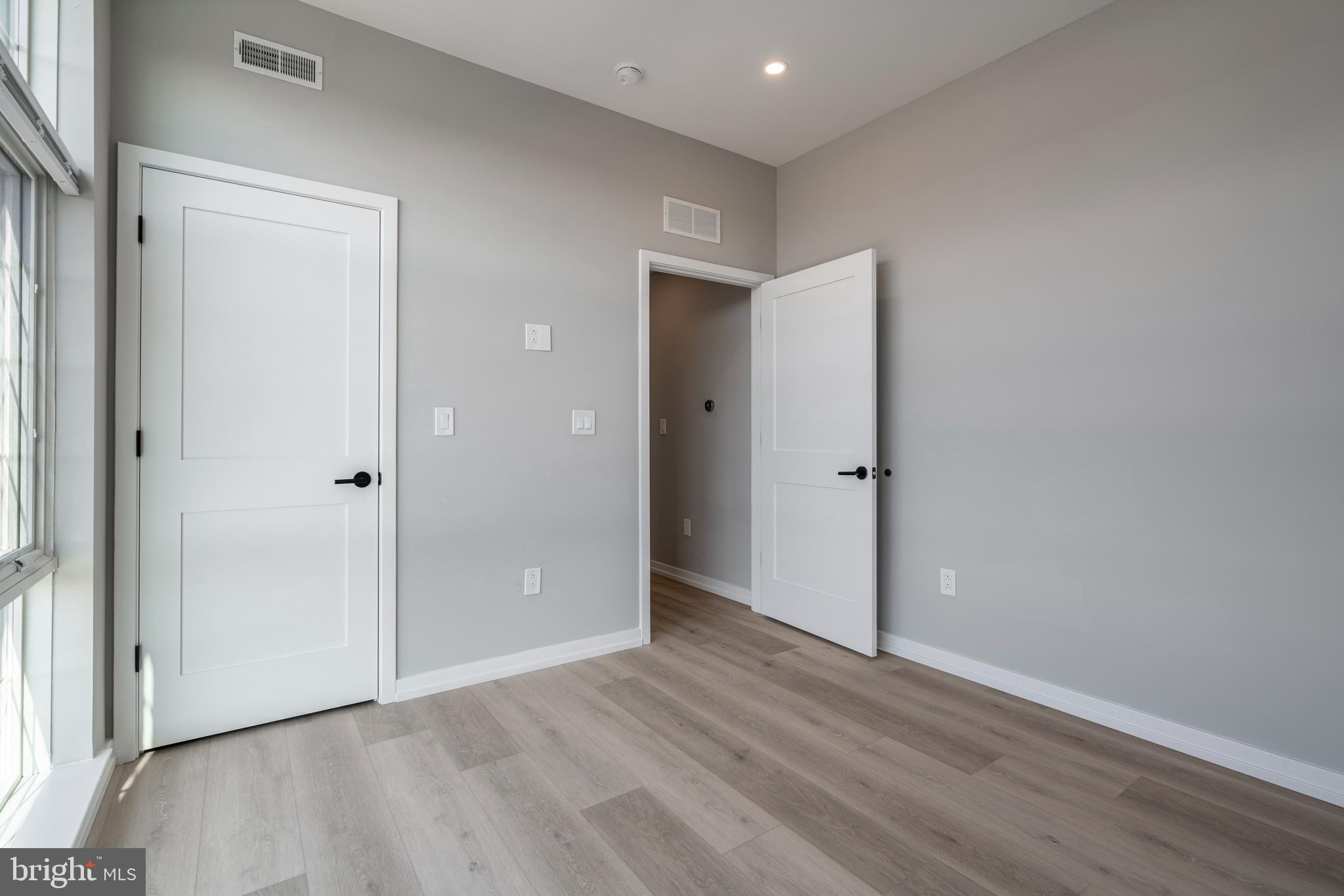 GRADUATE HOSPITAL - Residential Lease