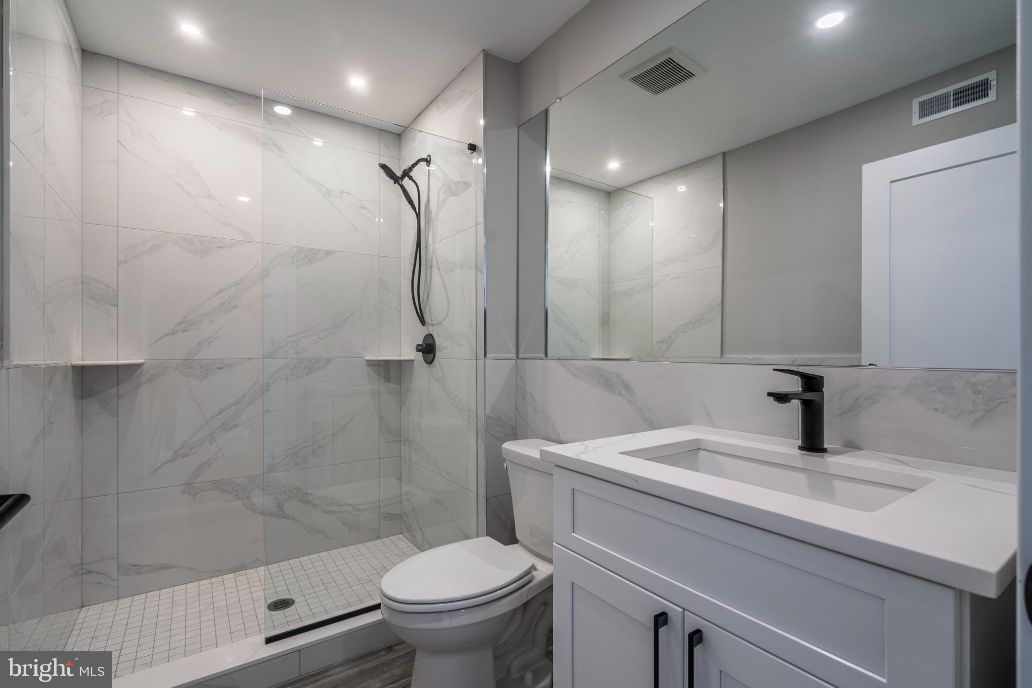 GRADUATE HOSPITAL - Residential Lease