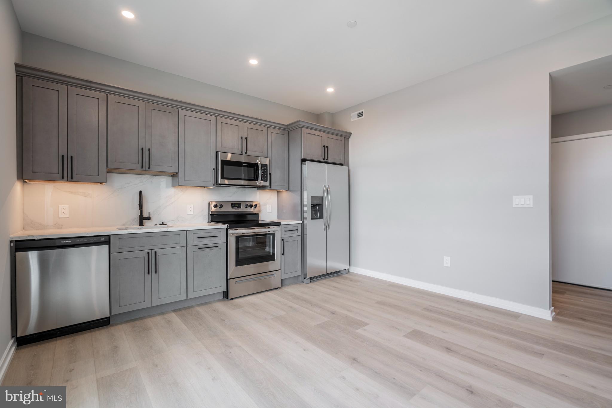 GRADUATE HOSPITAL - Residential Lease