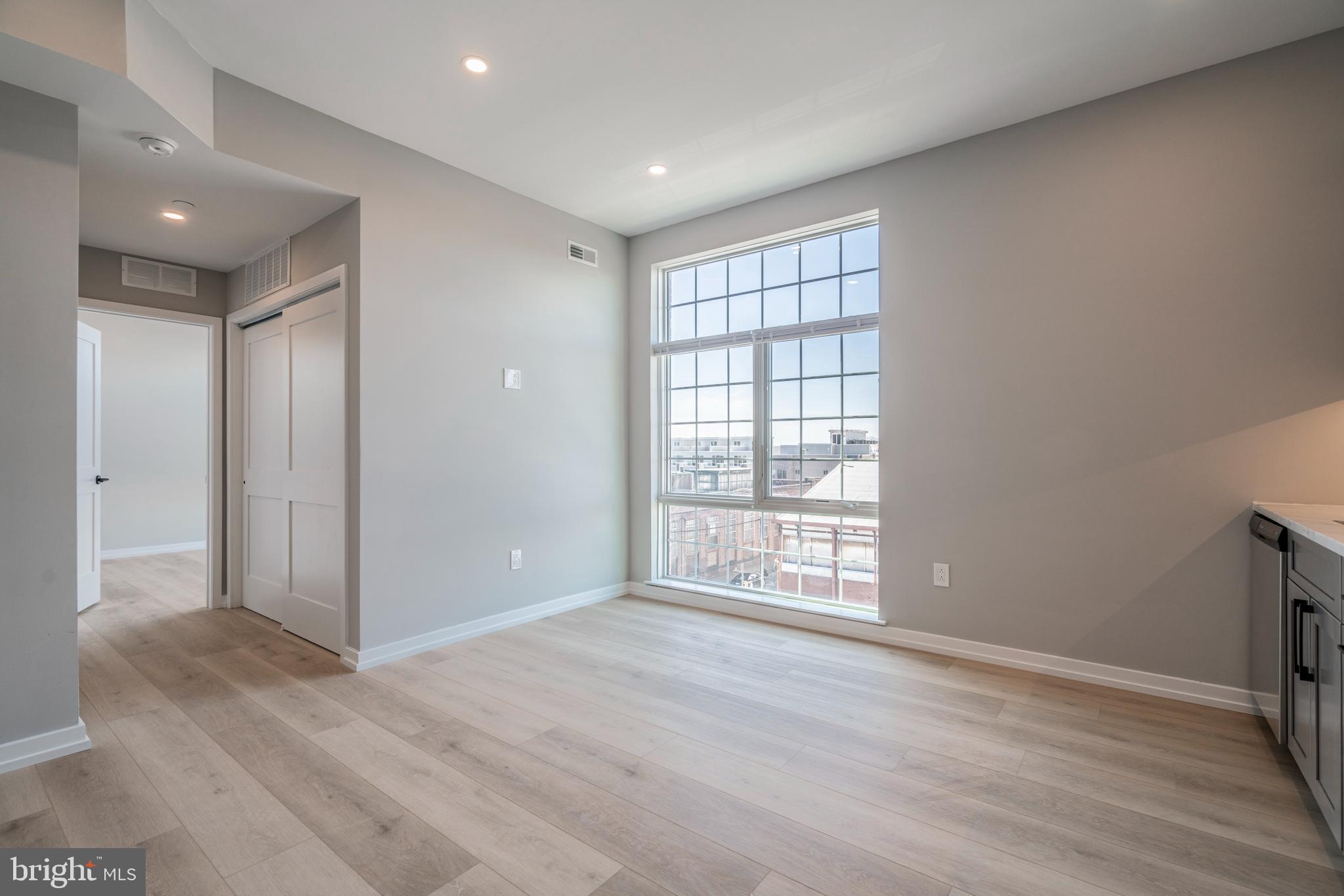 GRADUATE HOSPITAL - Residential Lease