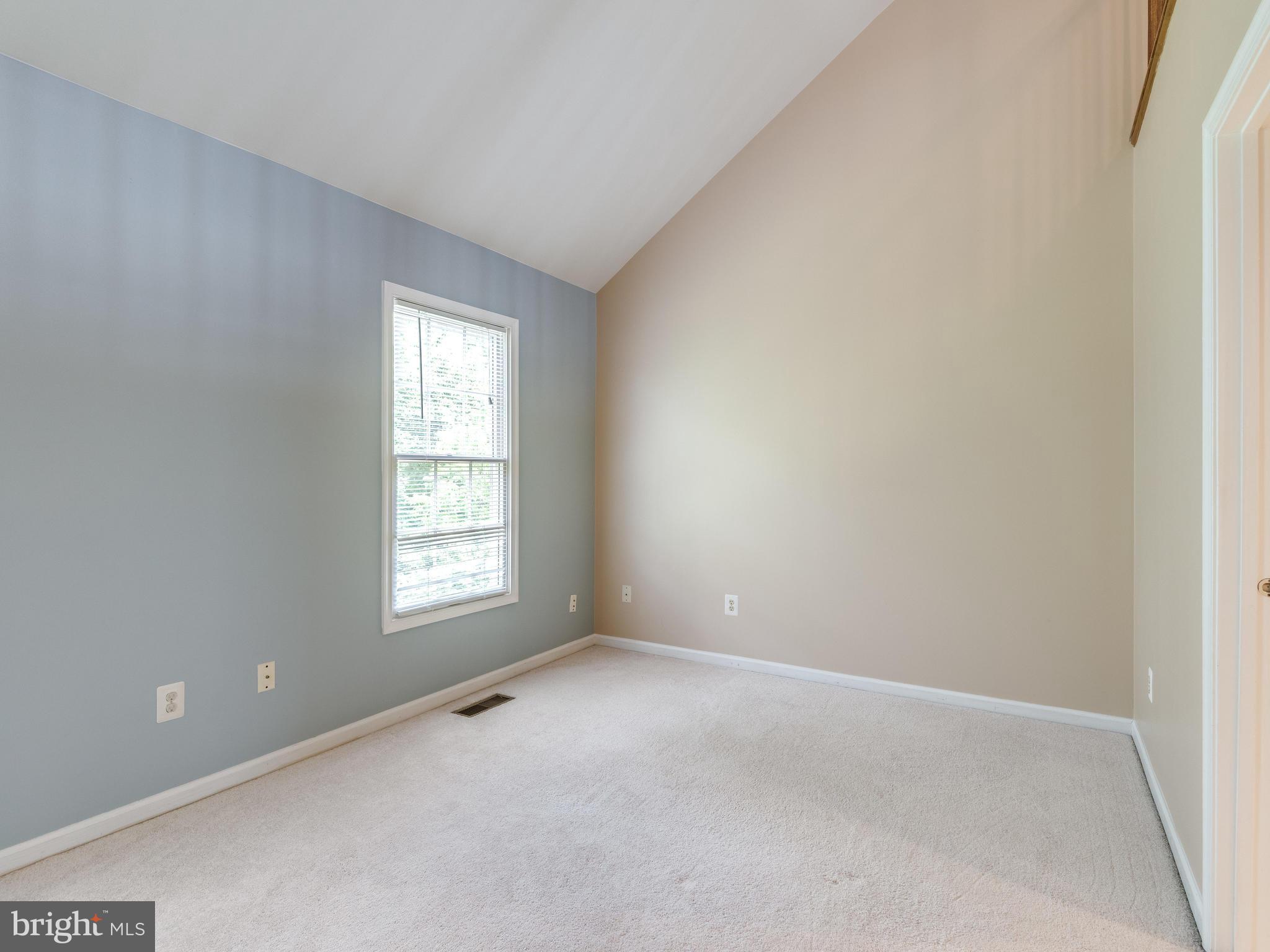 ASHBURN VILLAGE - Residential