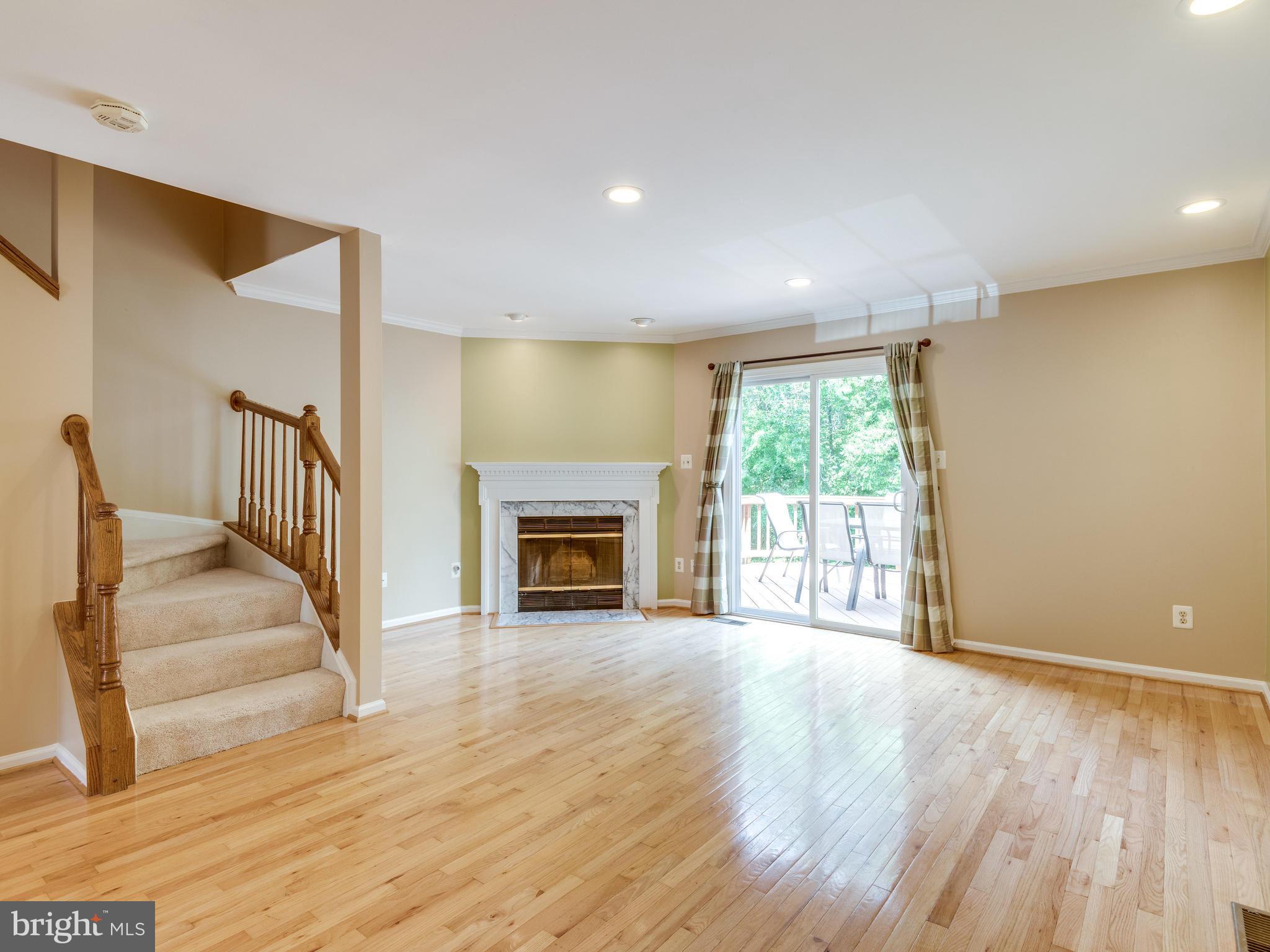 ASHBURN VILLAGE - Residential