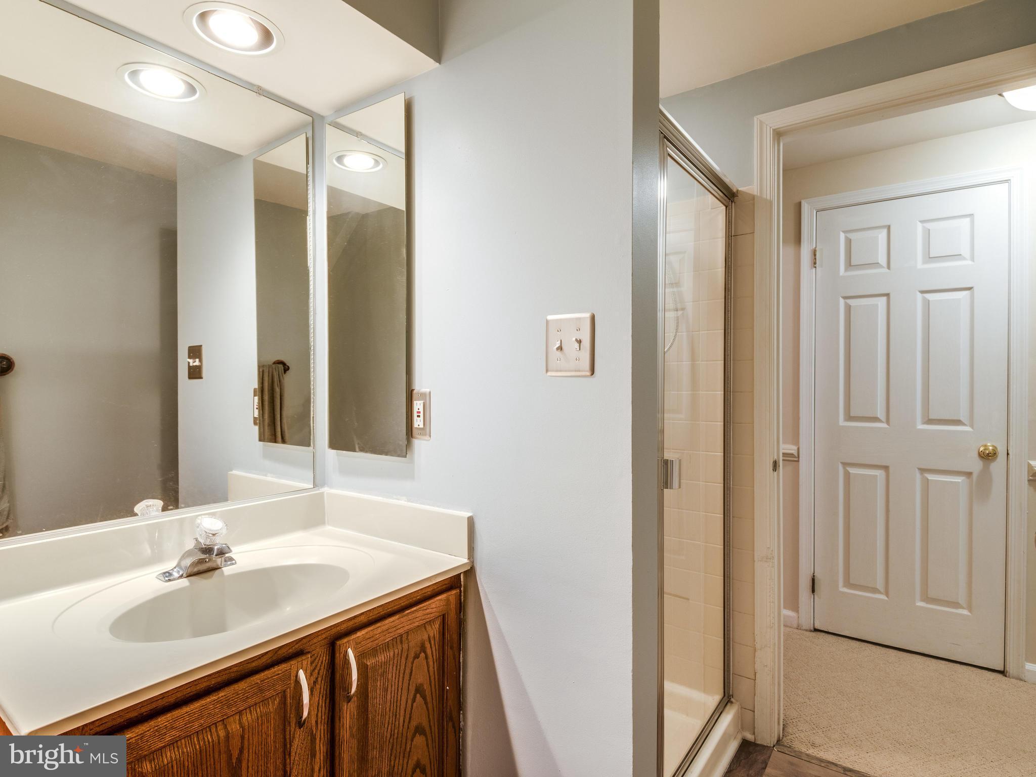 ASHBURN VILLAGE - Residential