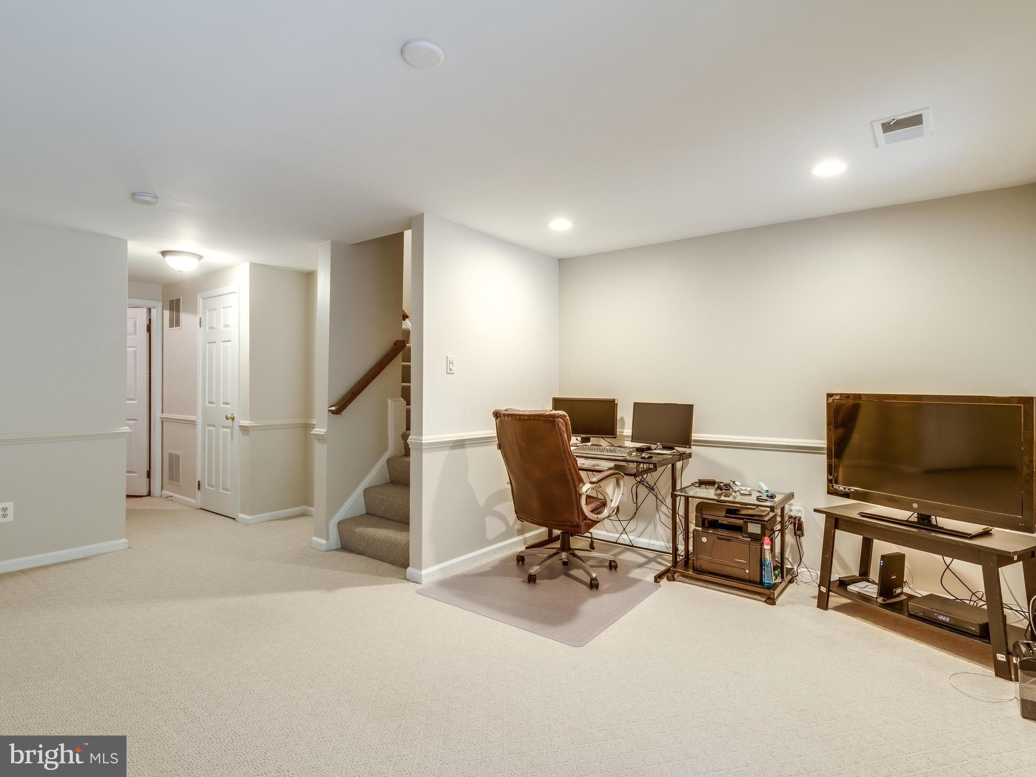 ASHBURN VILLAGE - Residential