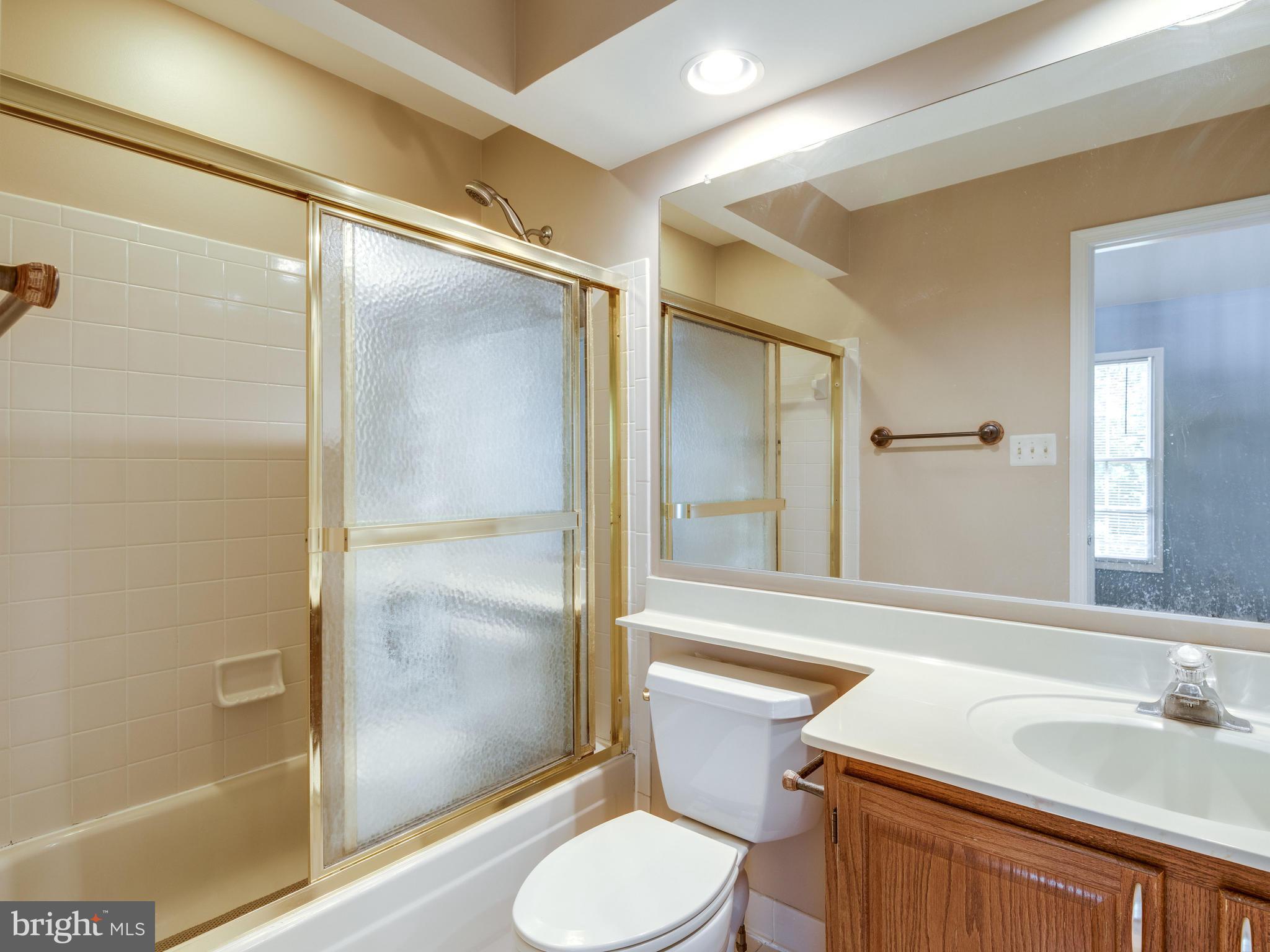 ASHBURN VILLAGE - Residential