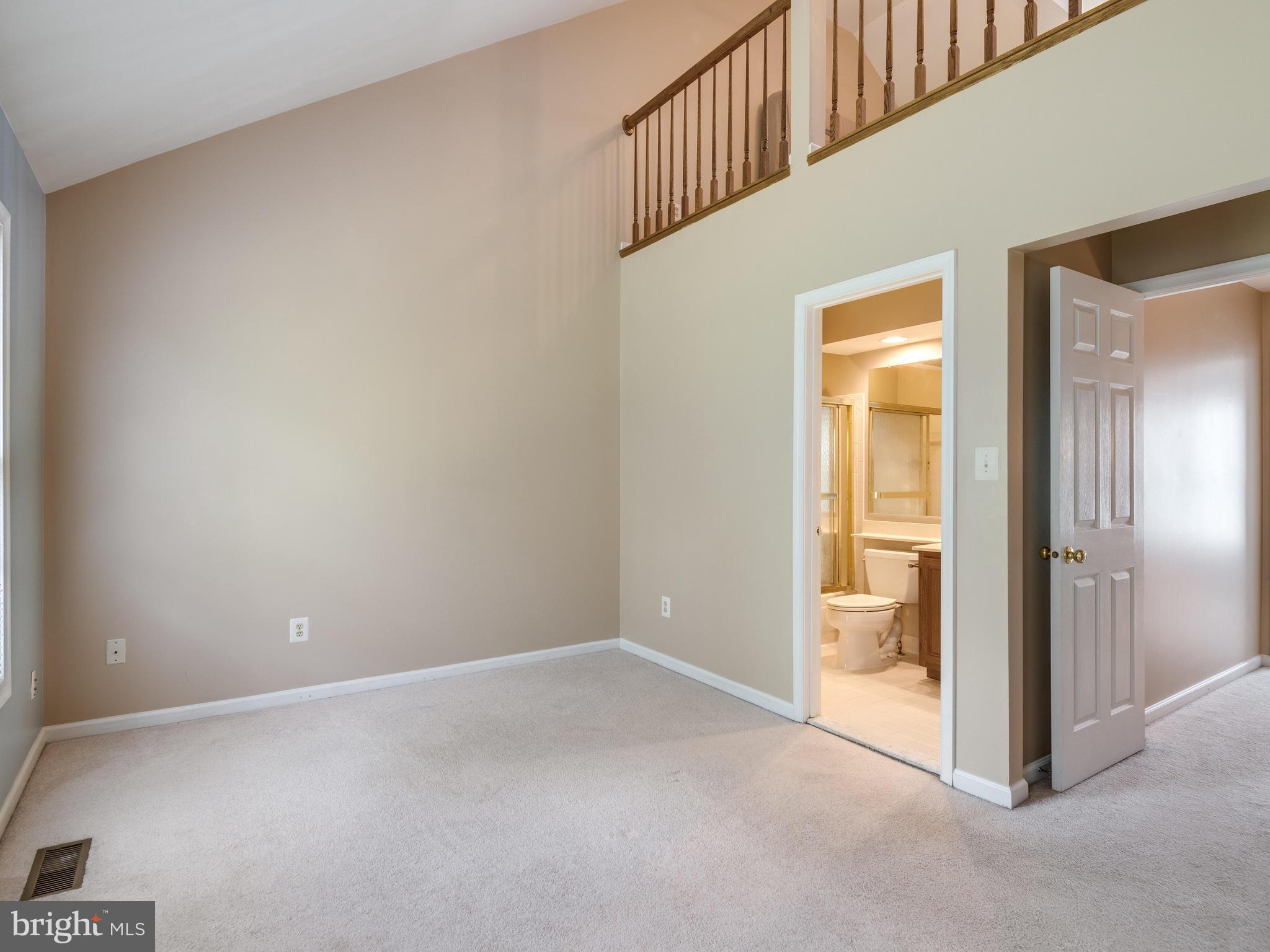 ASHBURN VILLAGE - Residential