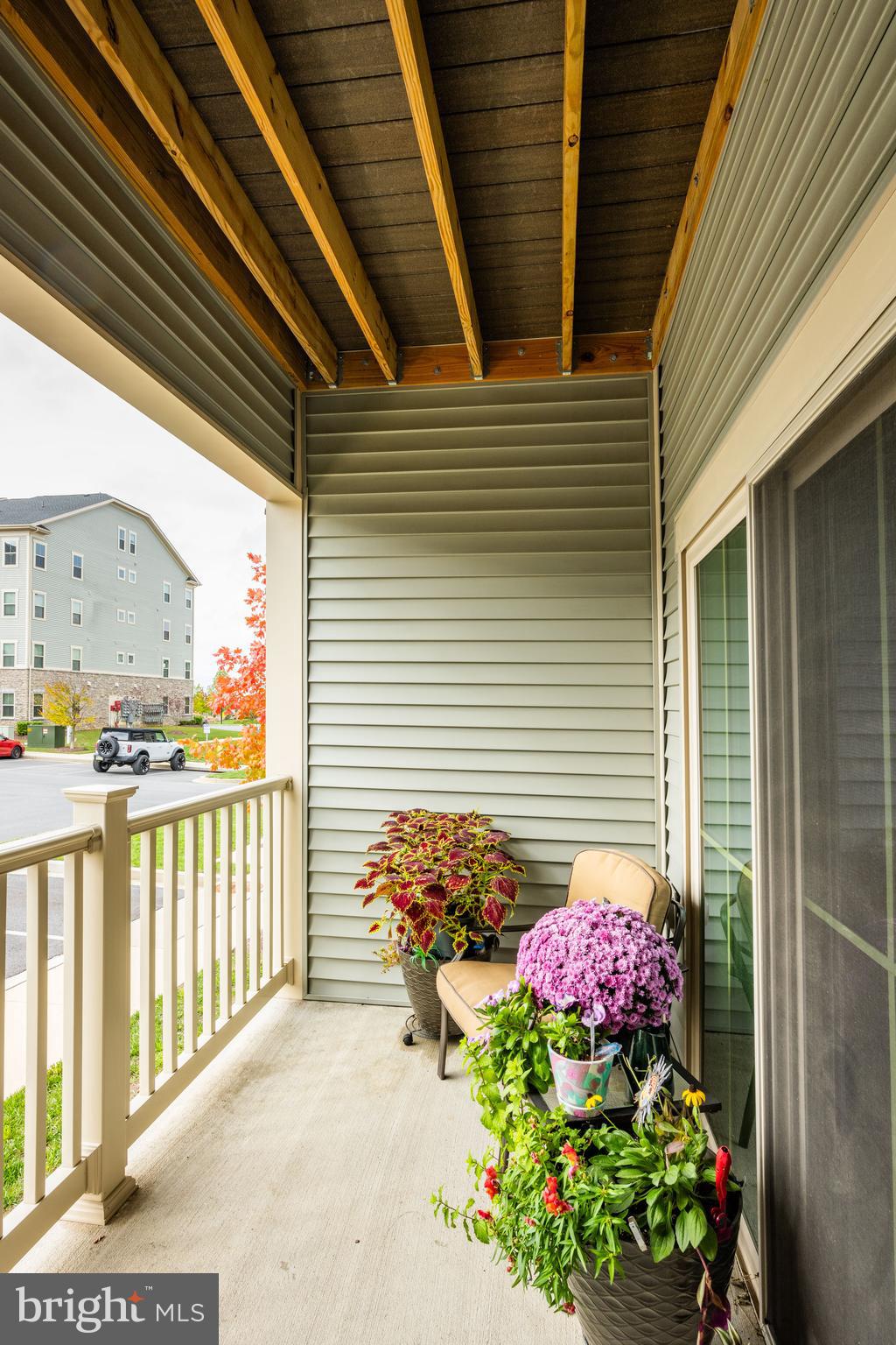 LAKE LINGANORE TOWN CENTER - Residential