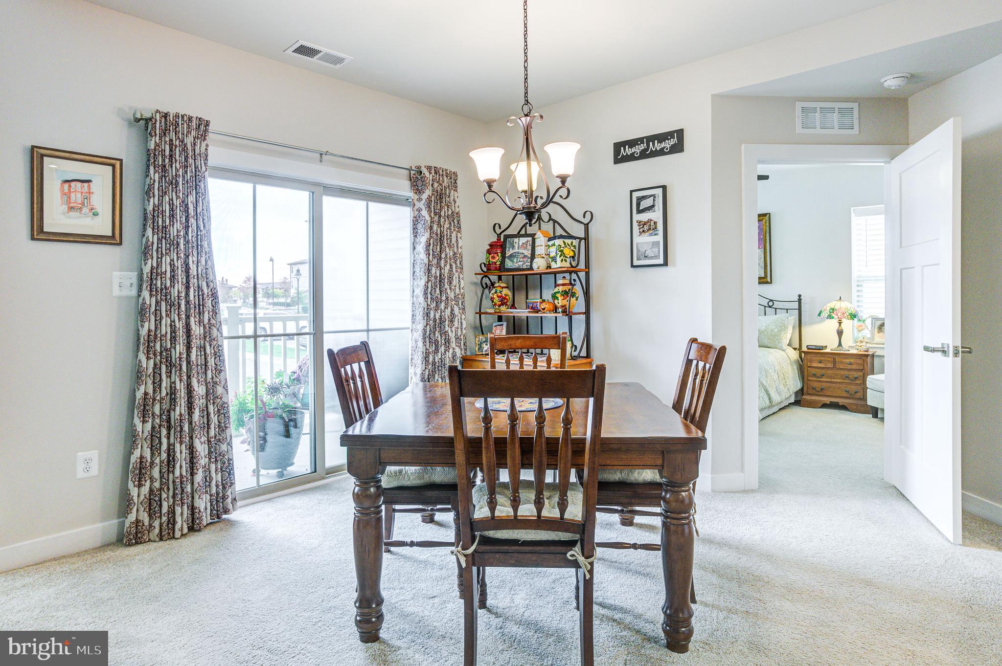 LAKE LINGANORE TOWN CENTER - Residential