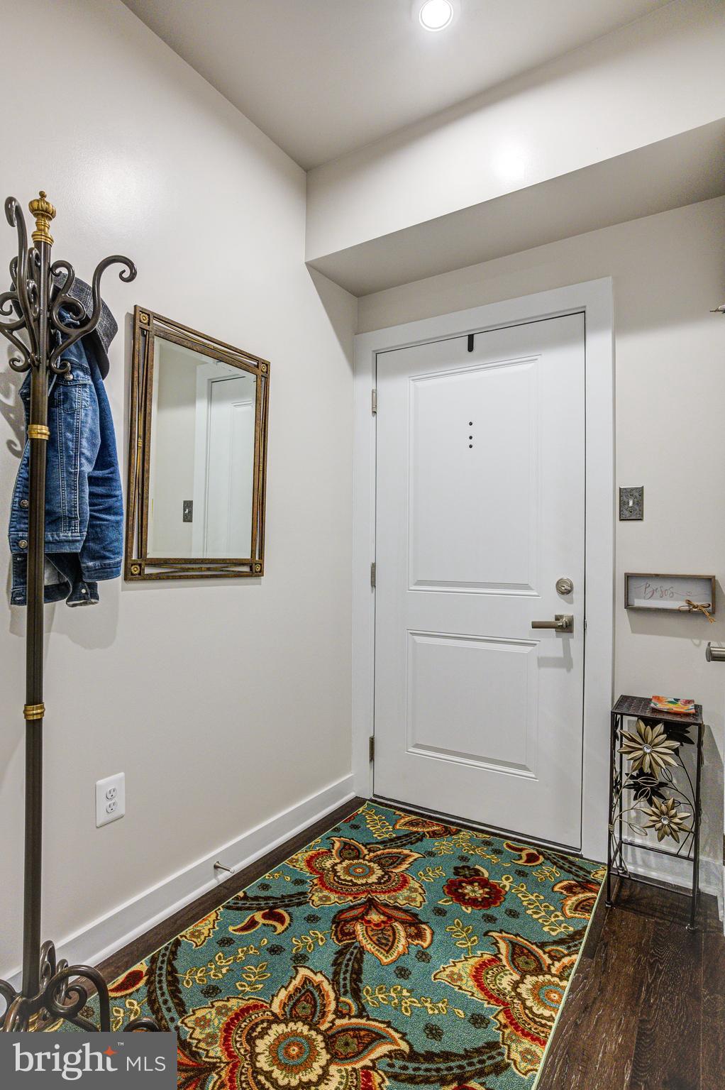 LAKE LINGANORE TOWN CENTER - Residential