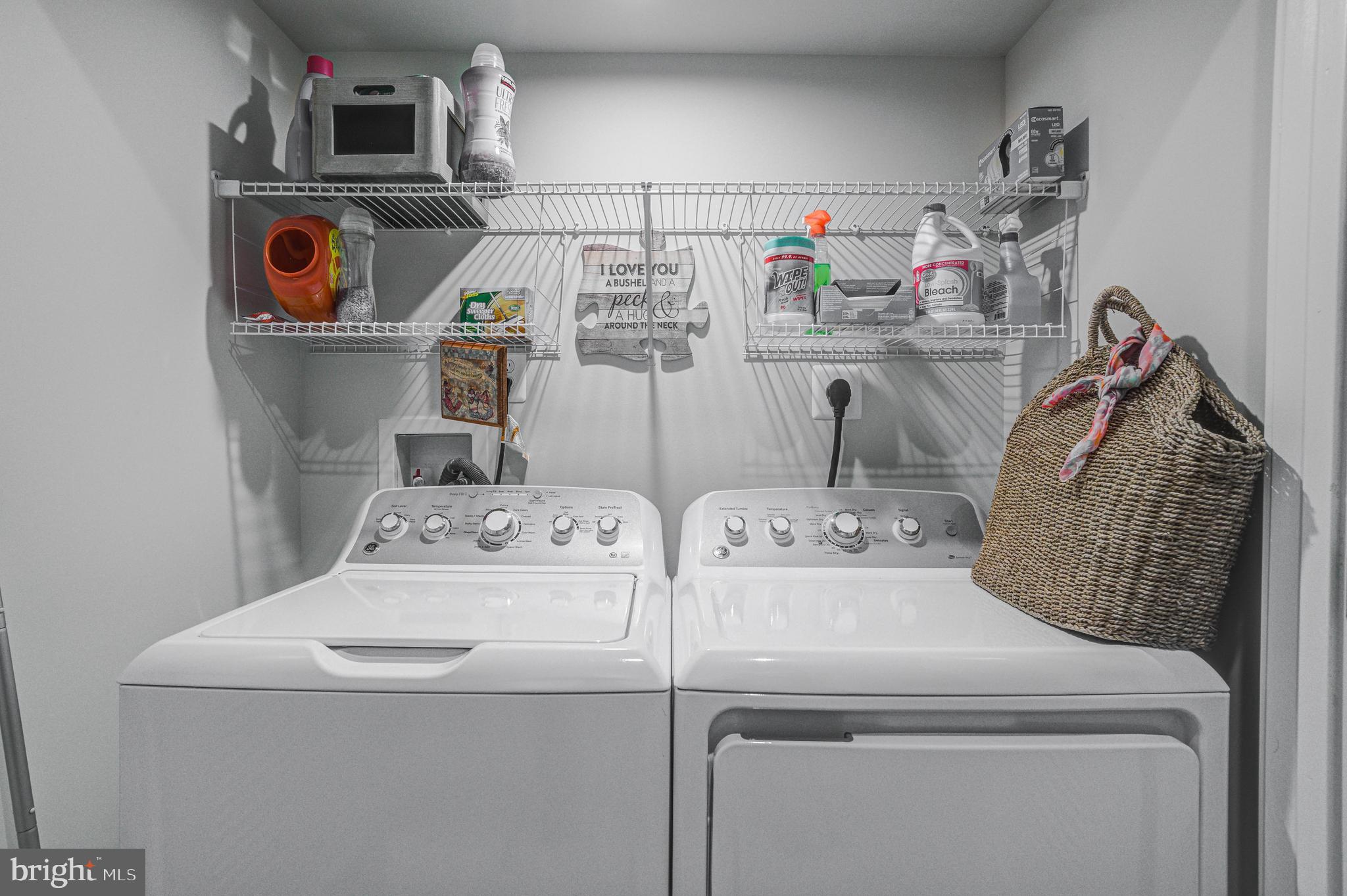 LAKE LINGANORE TOWN CENTER - Residential