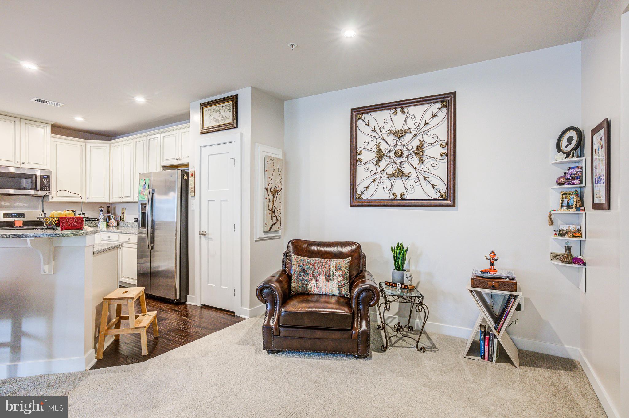 LAKE LINGANORE TOWN CENTER - Residential