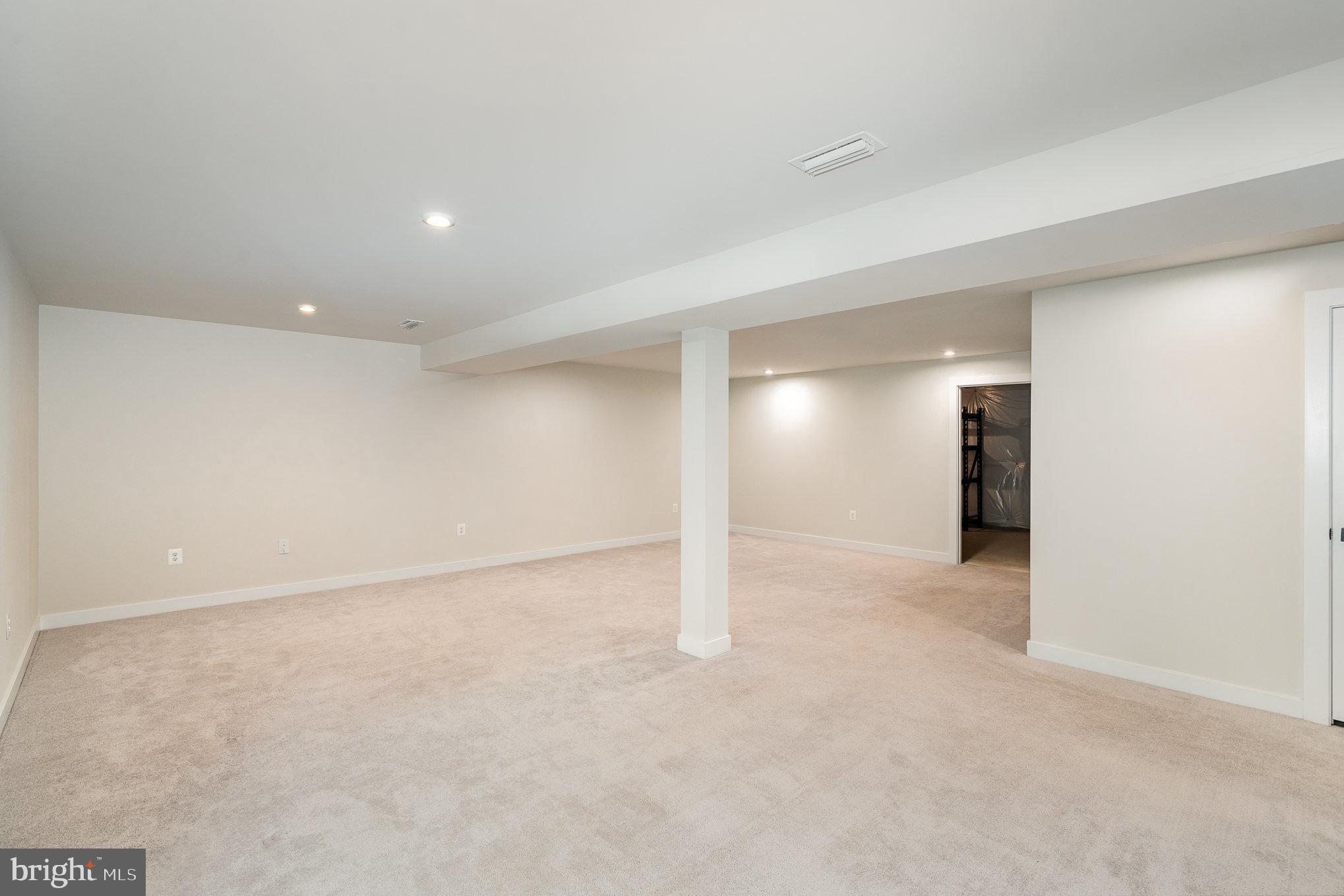 FREDERICKSBURG CITY - Residential Lease