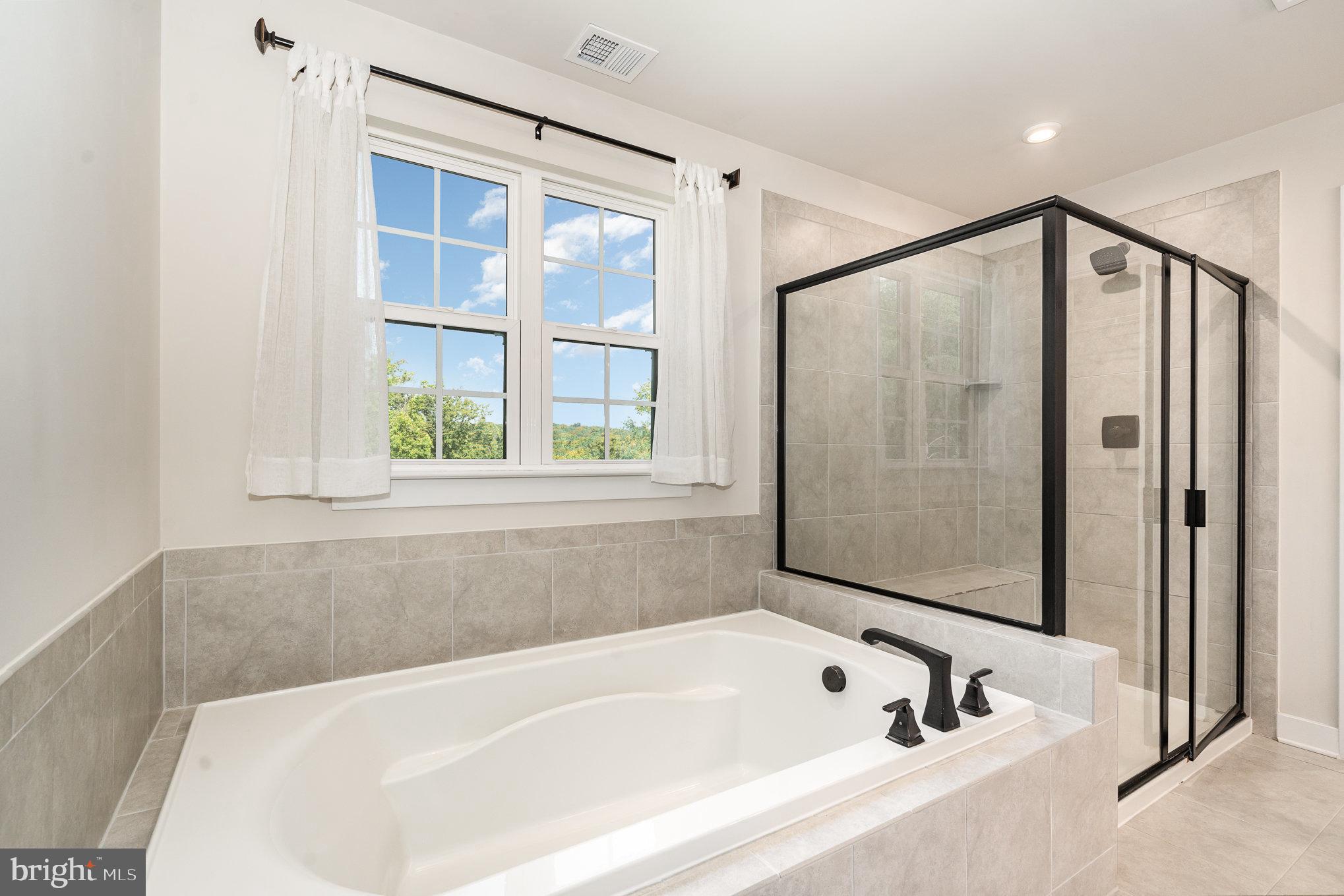 FREDERICKSBURG CITY - Residential Lease