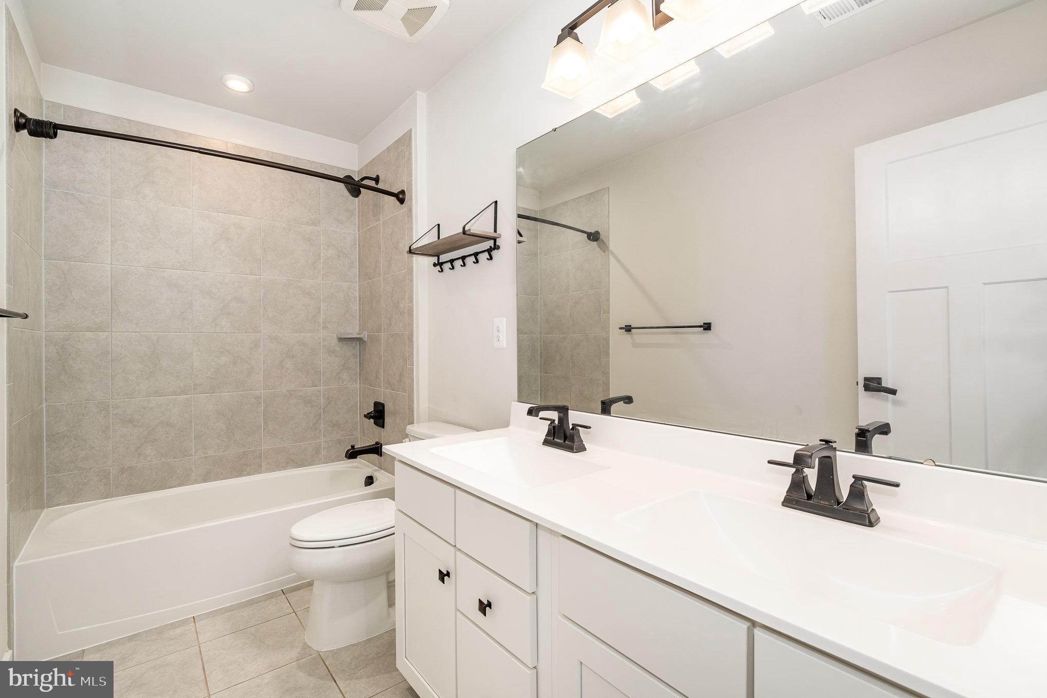 FREDERICKSBURG CITY - Residential Lease