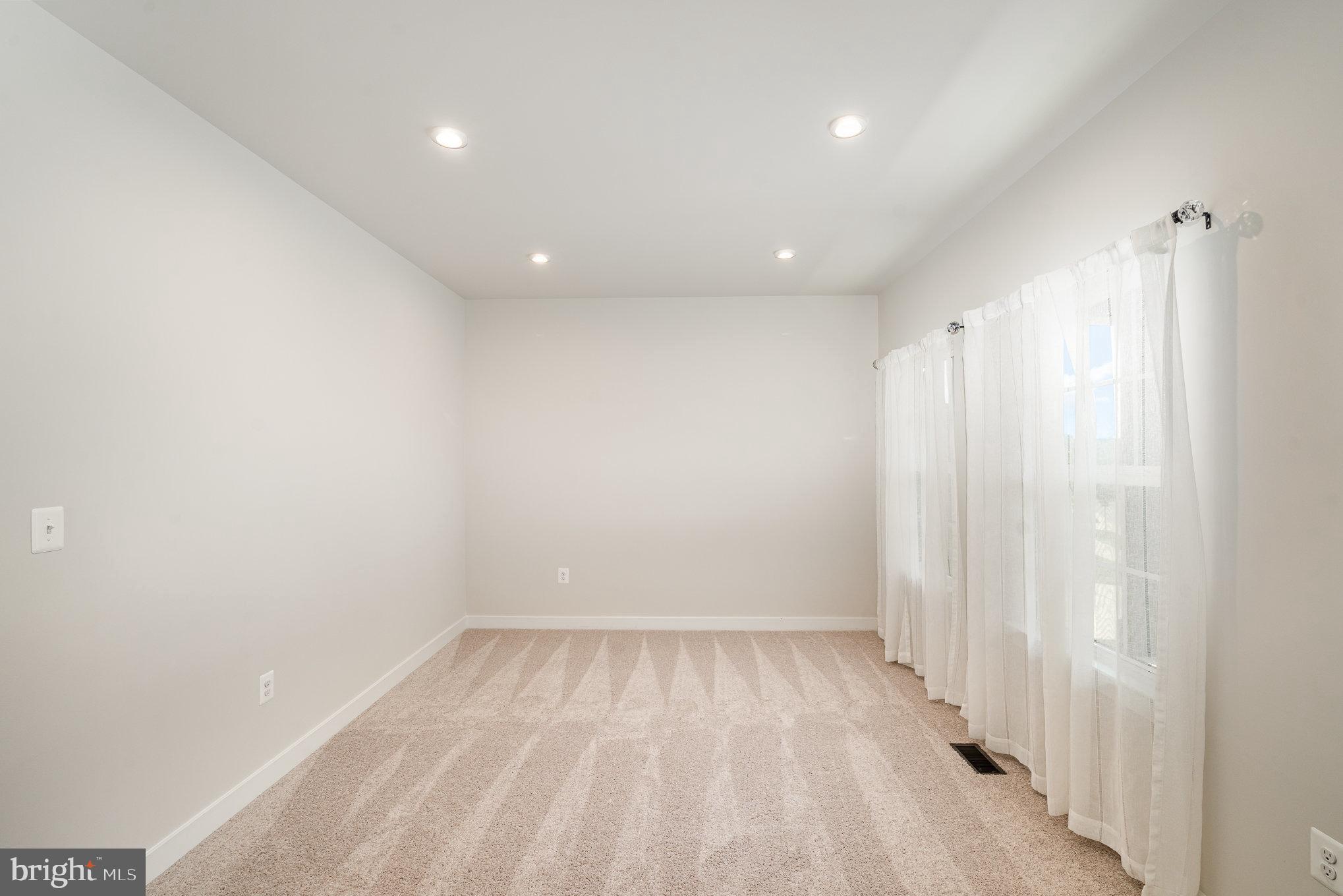 FREDERICKSBURG CITY - Residential Lease