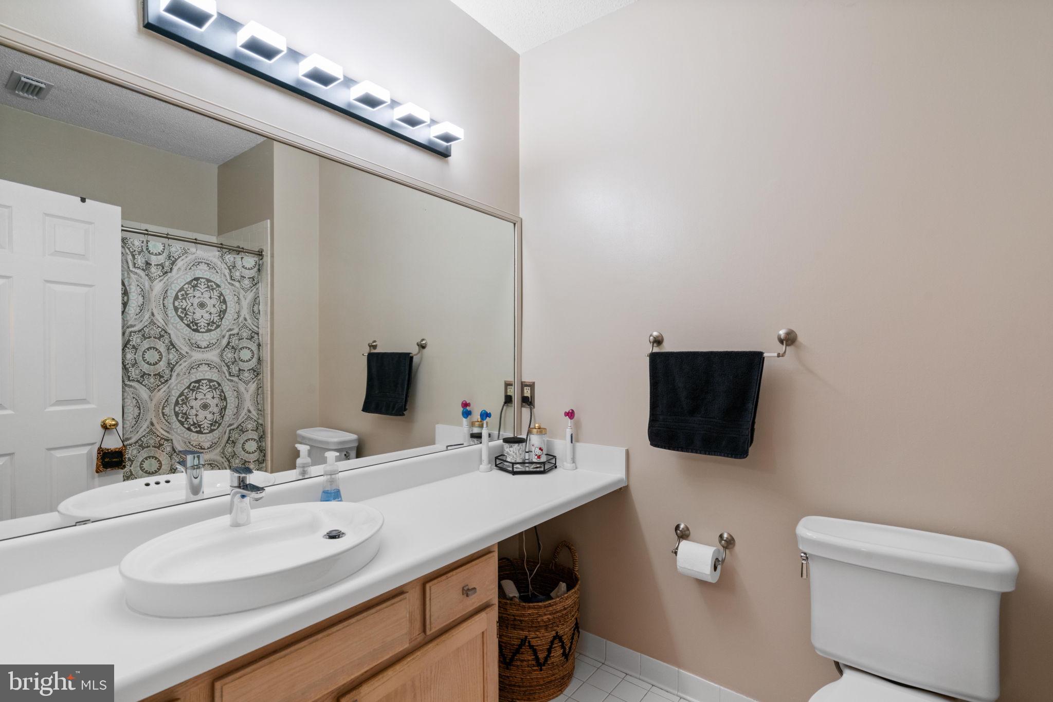 SANDERLING CONDO - Residential