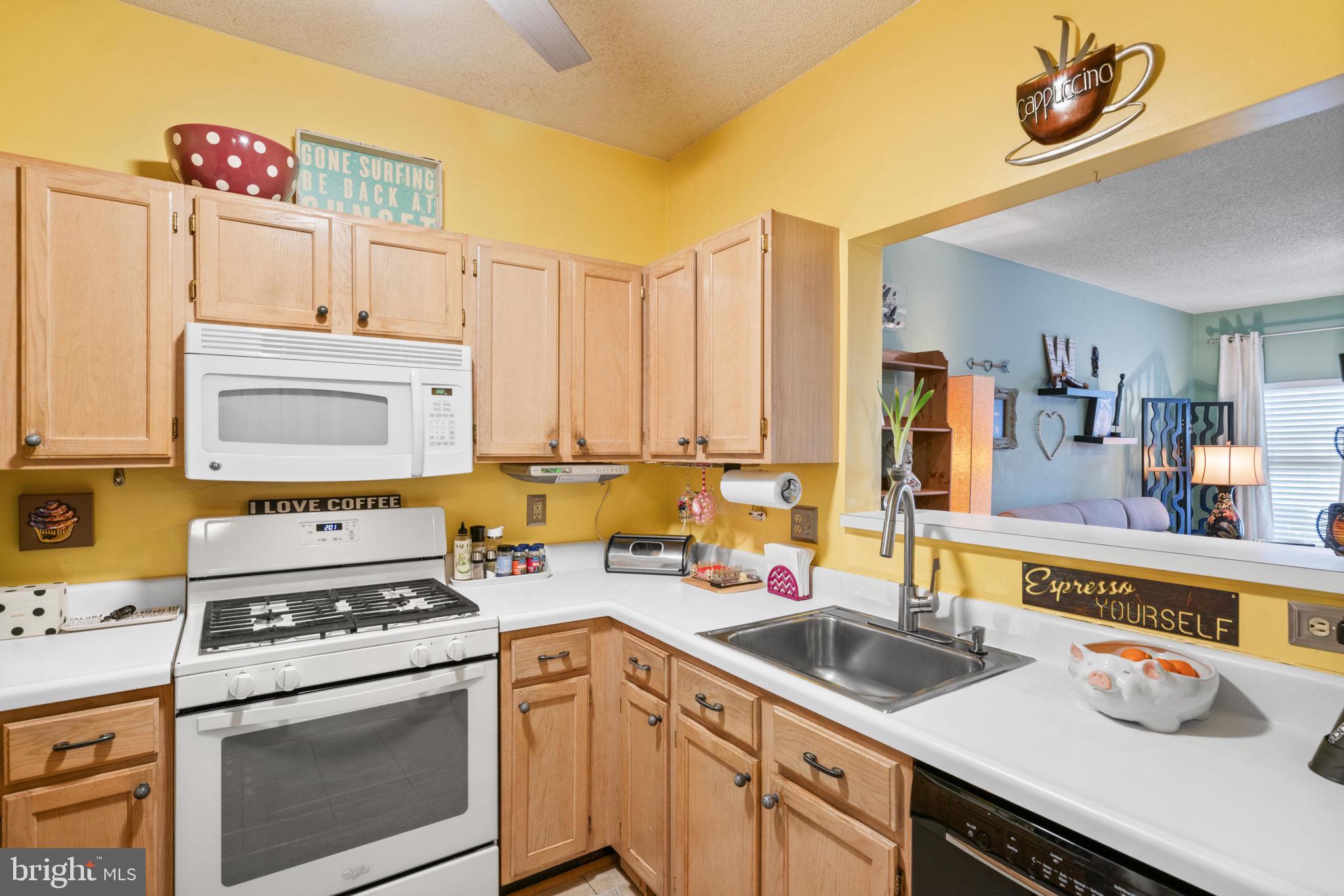 SANDERLING CONDO - Residential