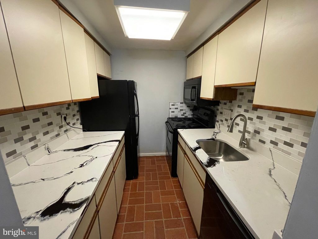 Photo of 9815 Hellingly Place #75, MONTGOMERY VILLAGE, MD 20886 (MLS # MDMC2202908)