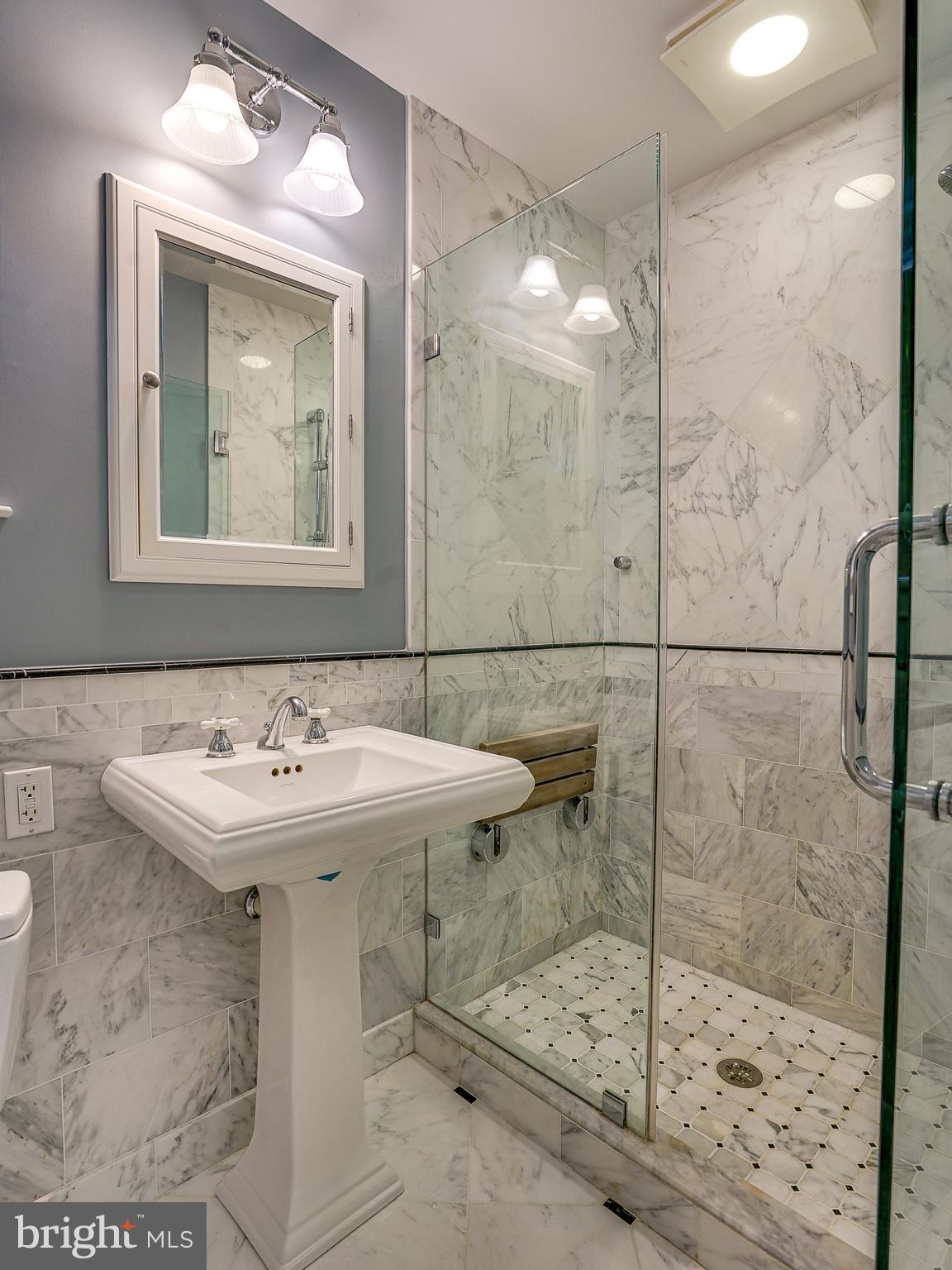 ARLINGWOOD - Residential Lease