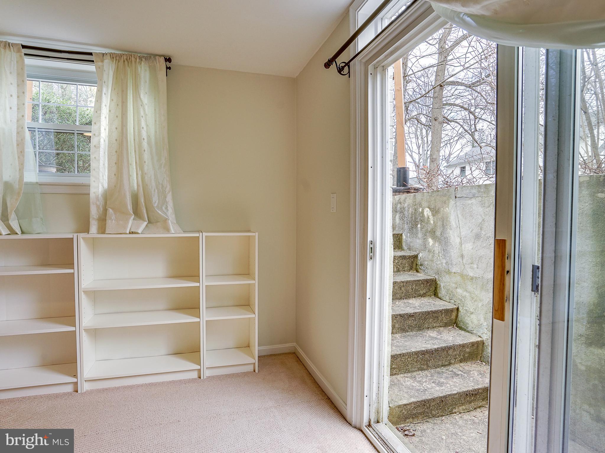 ARLINGWOOD - Residential Lease