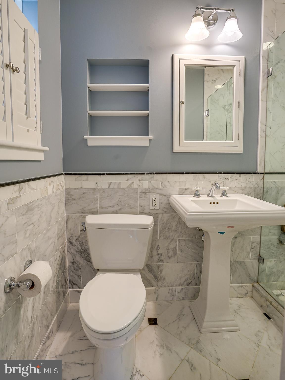 ARLINGWOOD - Residential Lease