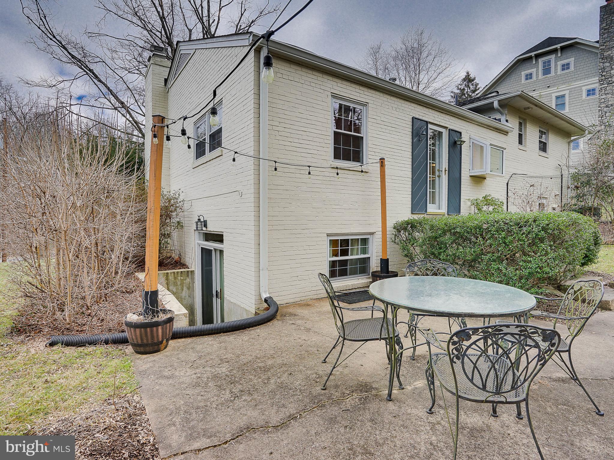 ARLINGWOOD - Residential Lease