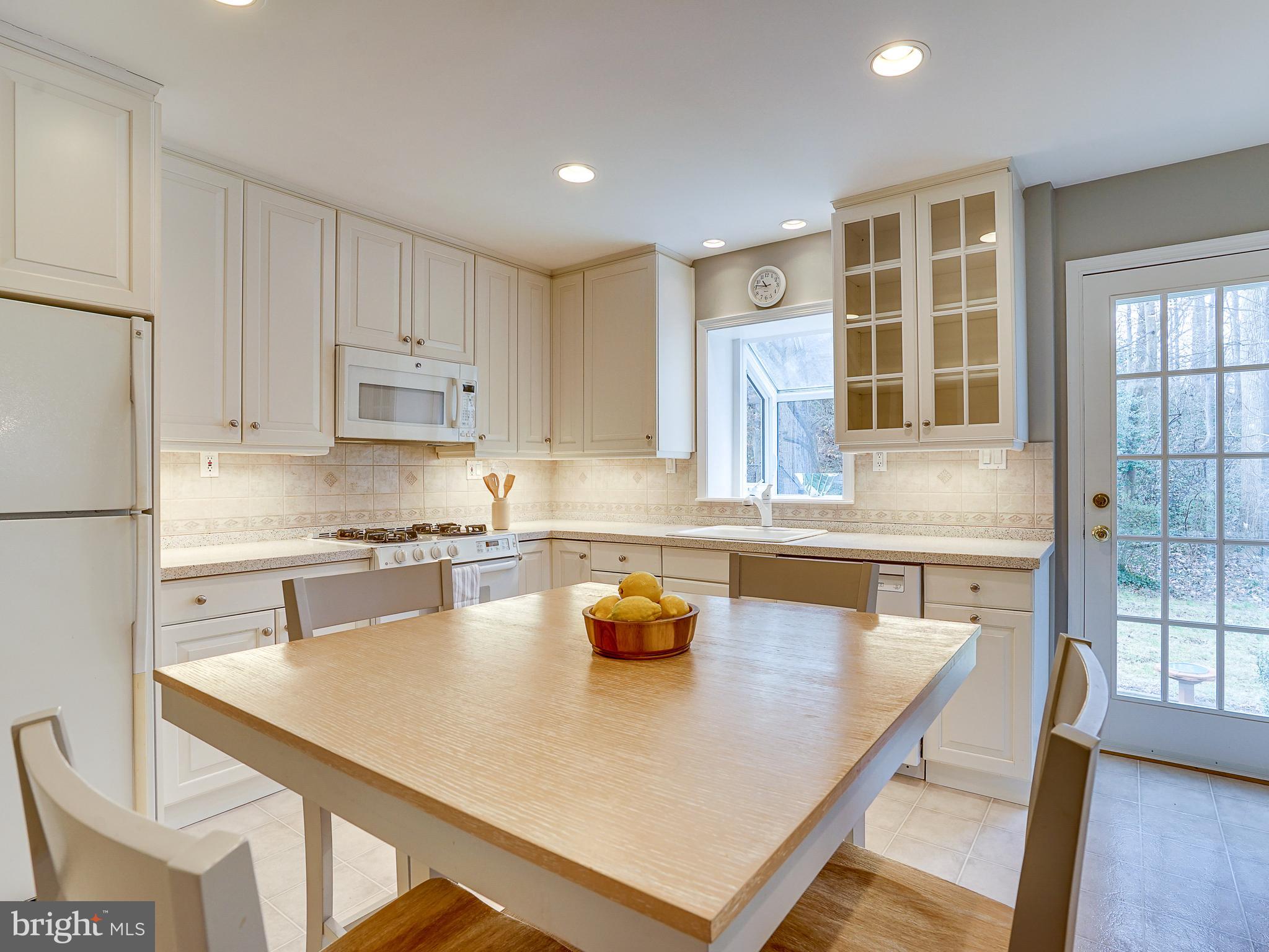 ARLINGWOOD - Residential Lease