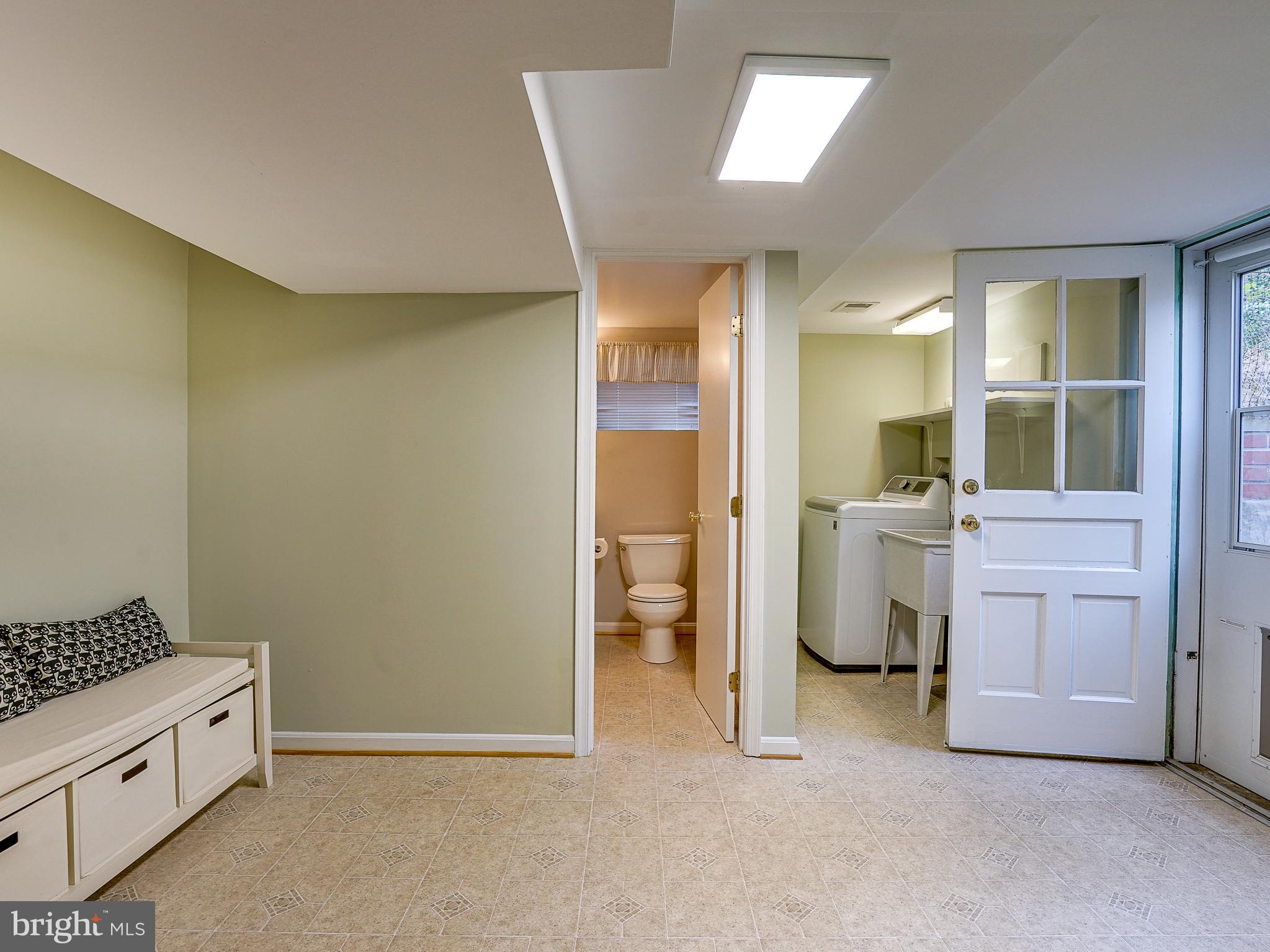 ARLINGWOOD - Residential Lease