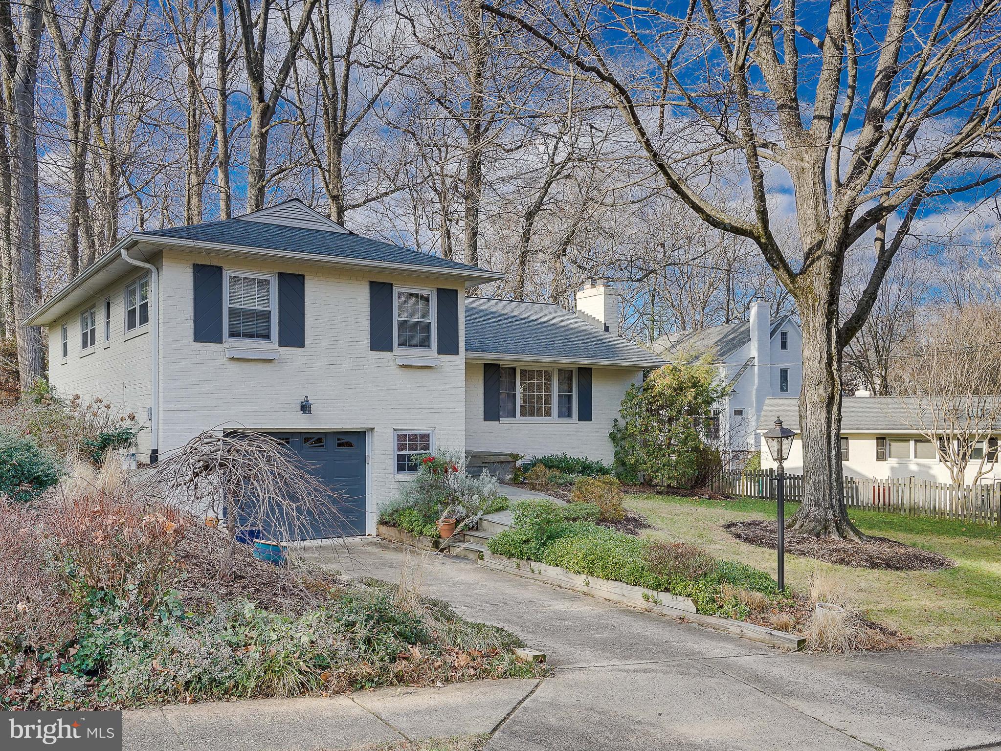 ARLINGWOOD - Residential Lease