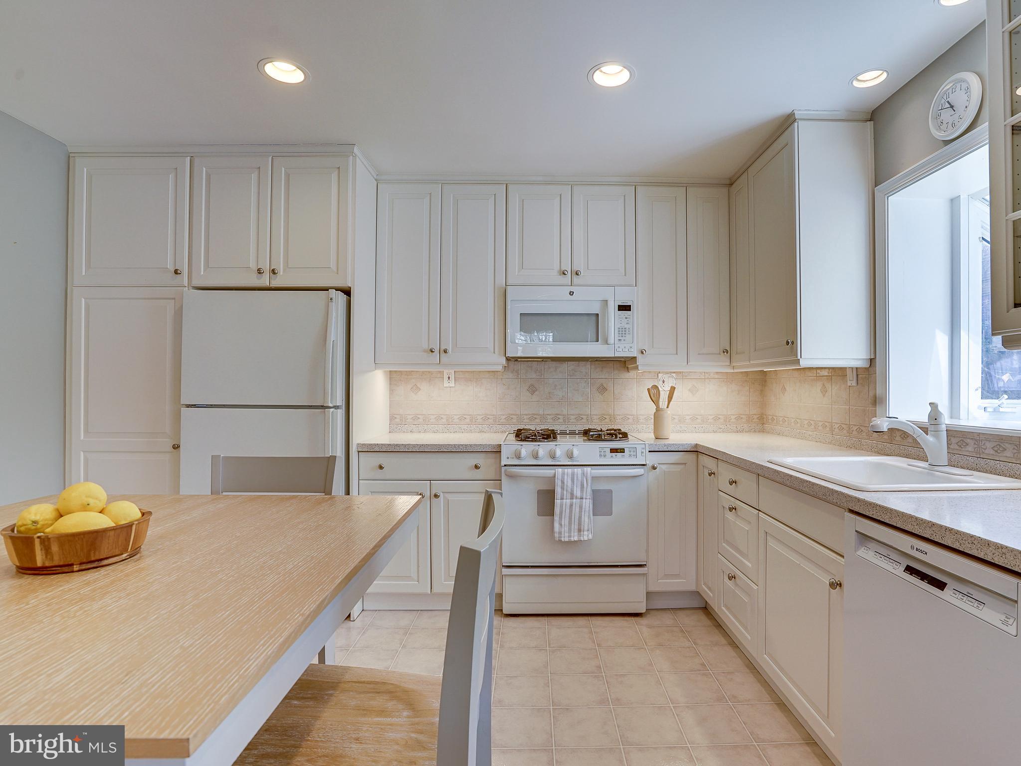 ARLINGWOOD - Residential Lease