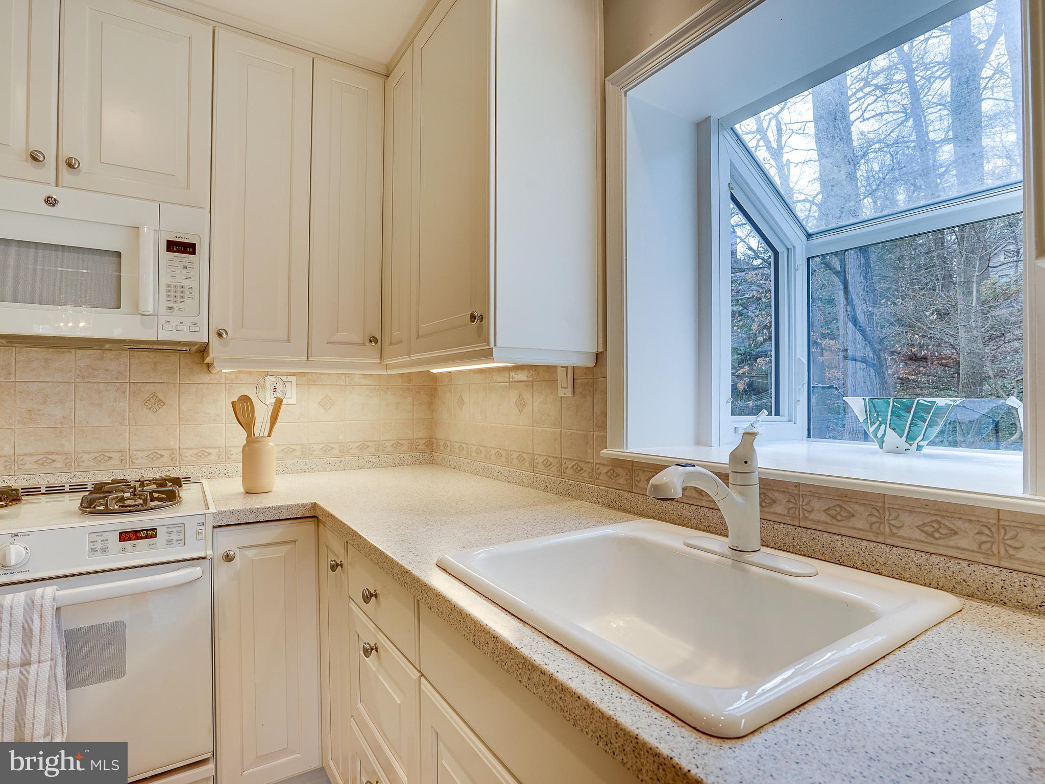 ARLINGWOOD - Residential Lease