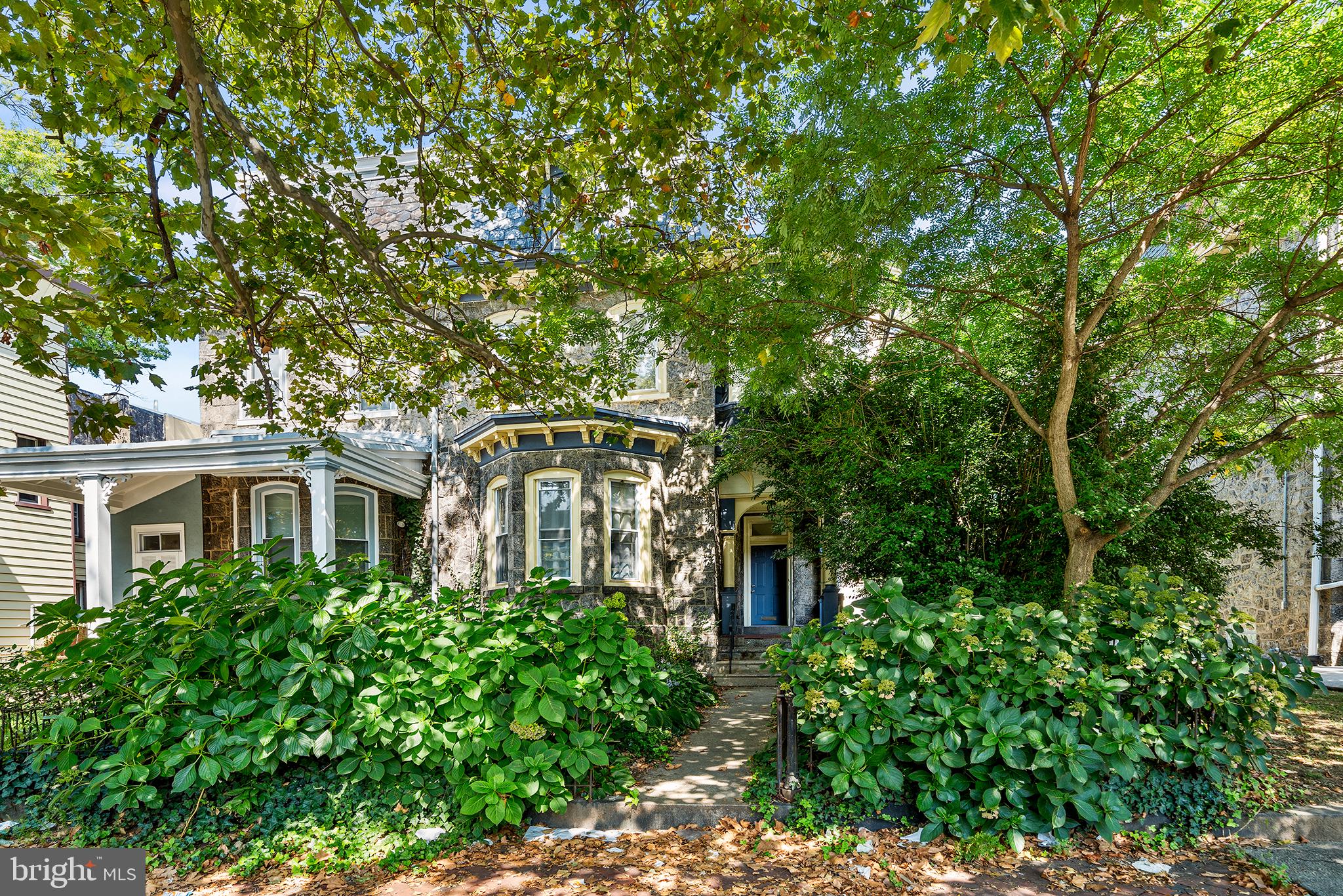 UNIVERSITY CITY - Residential Lease