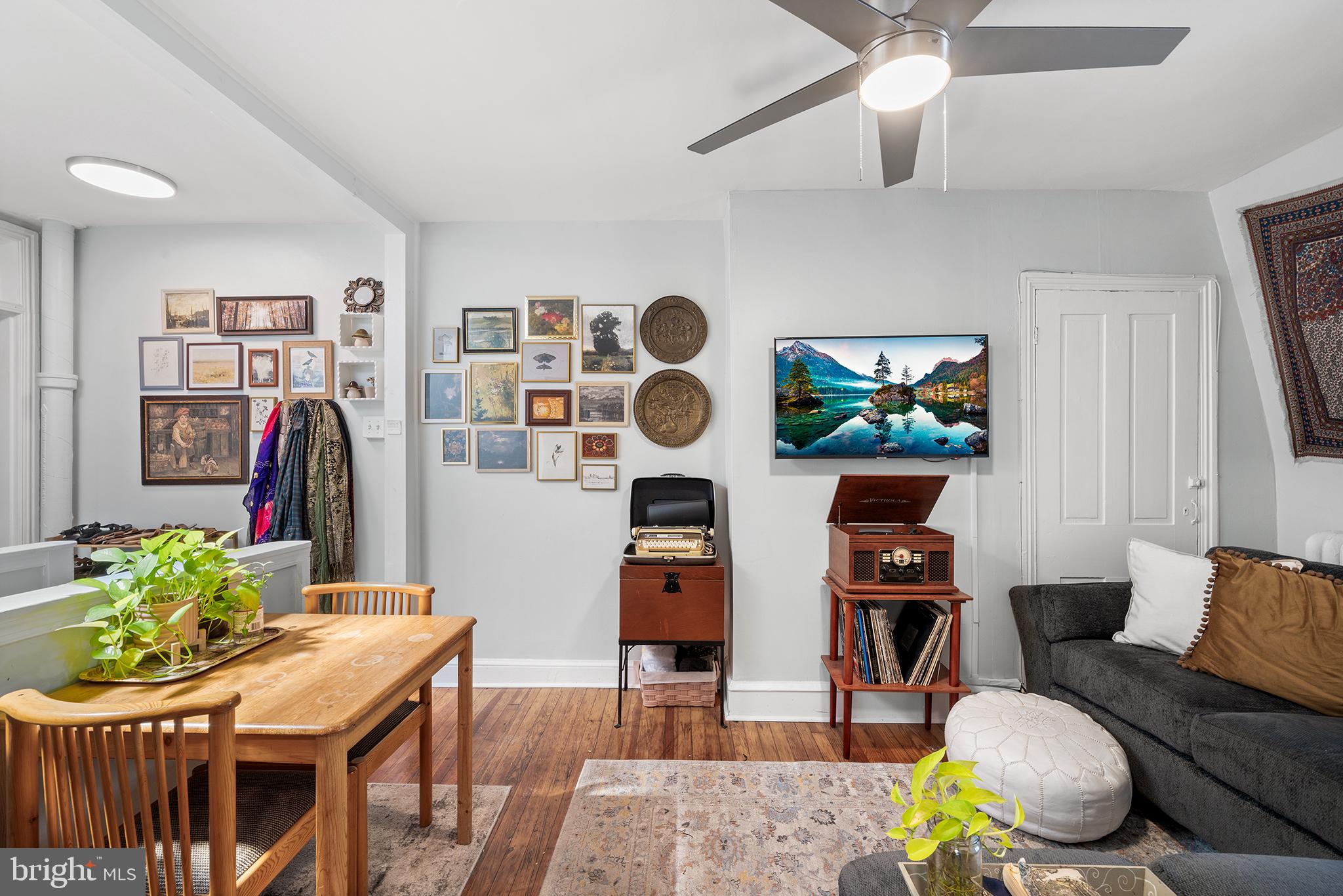 UNIVERSITY CITY - Residential Lease