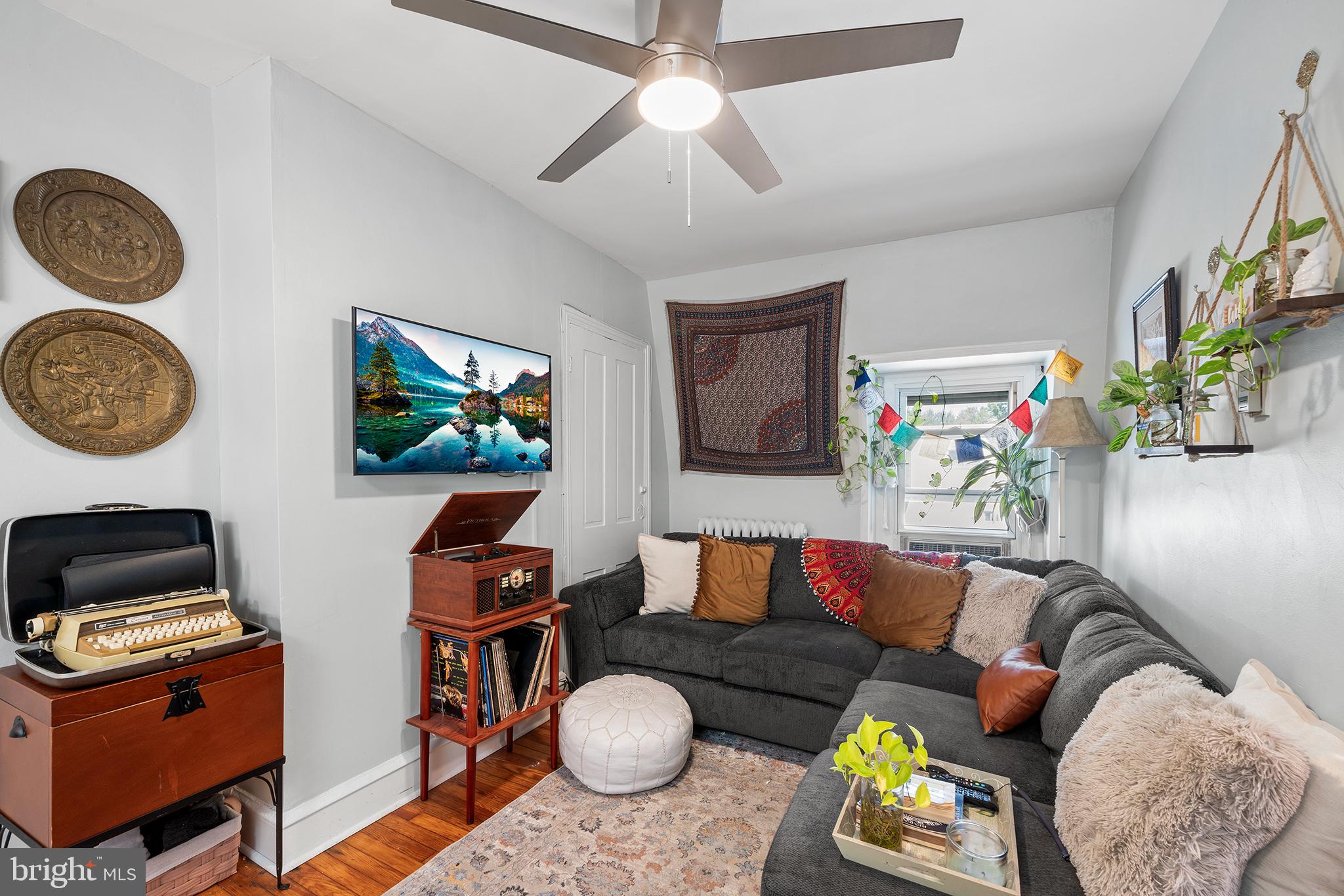 UNIVERSITY CITY - Residential Lease