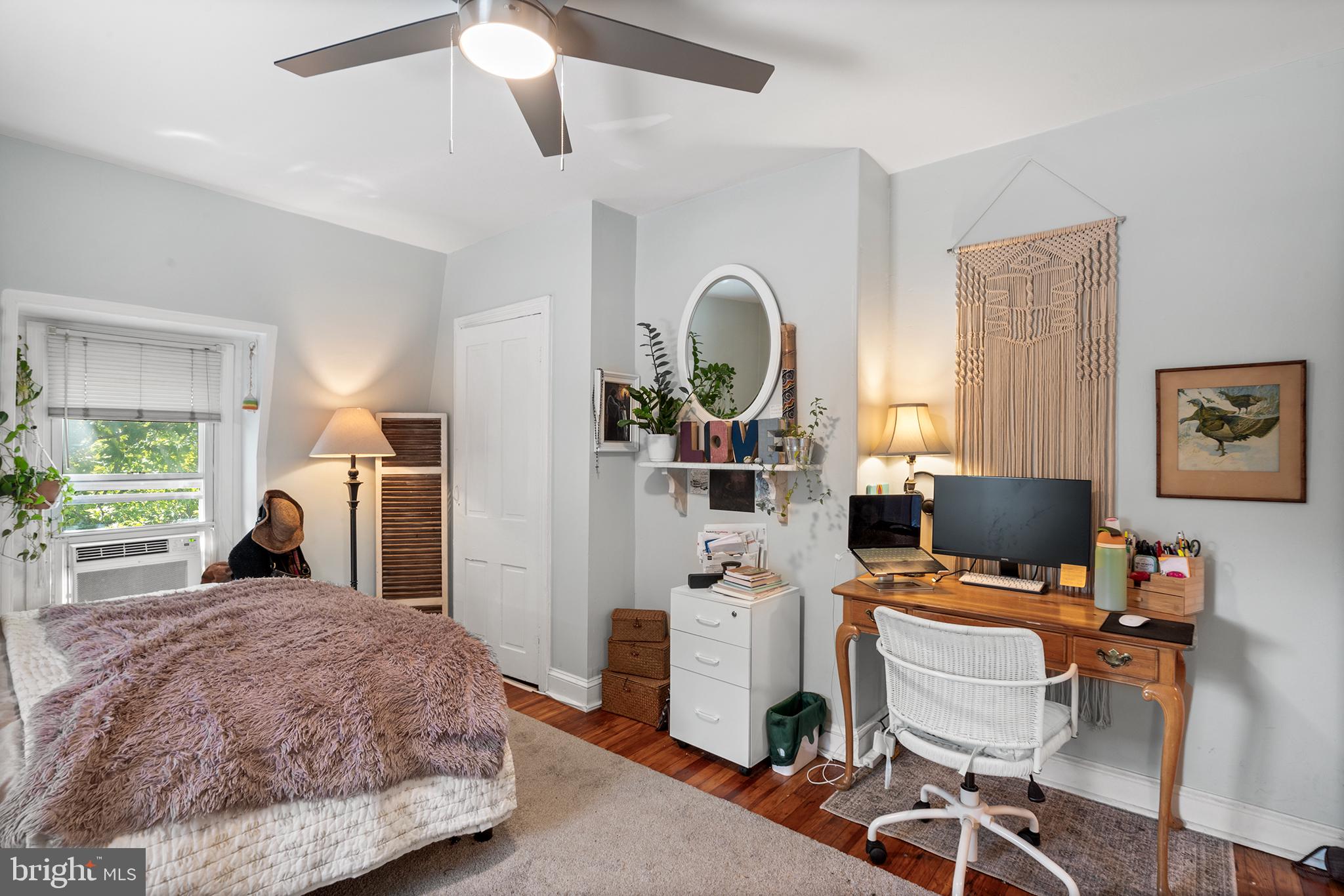 UNIVERSITY CITY - Residential Lease