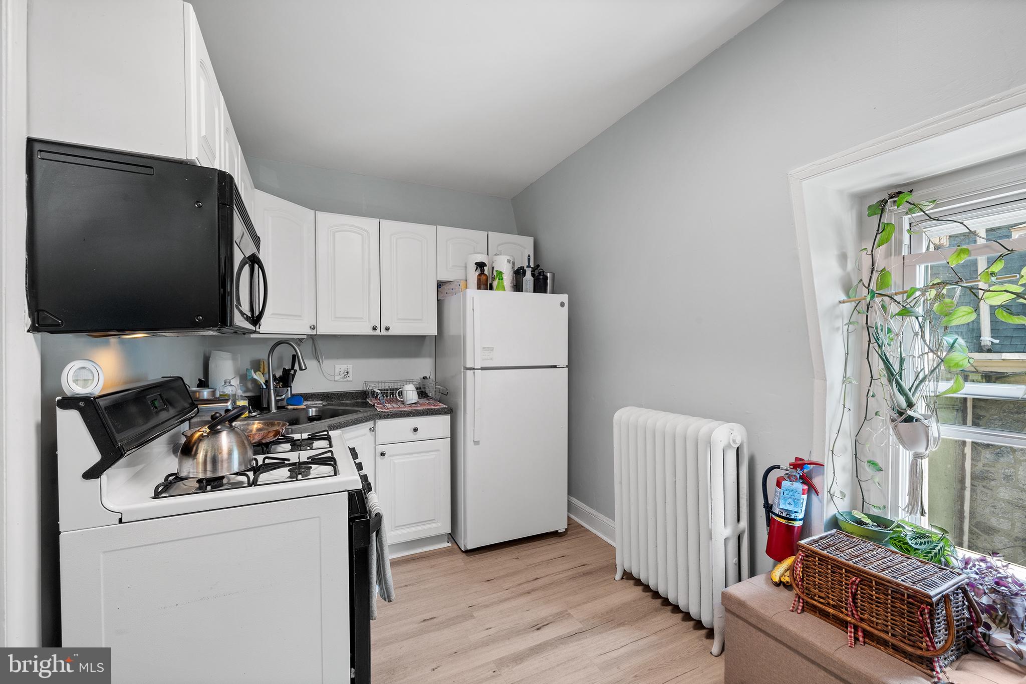 UNIVERSITY CITY - Residential Lease