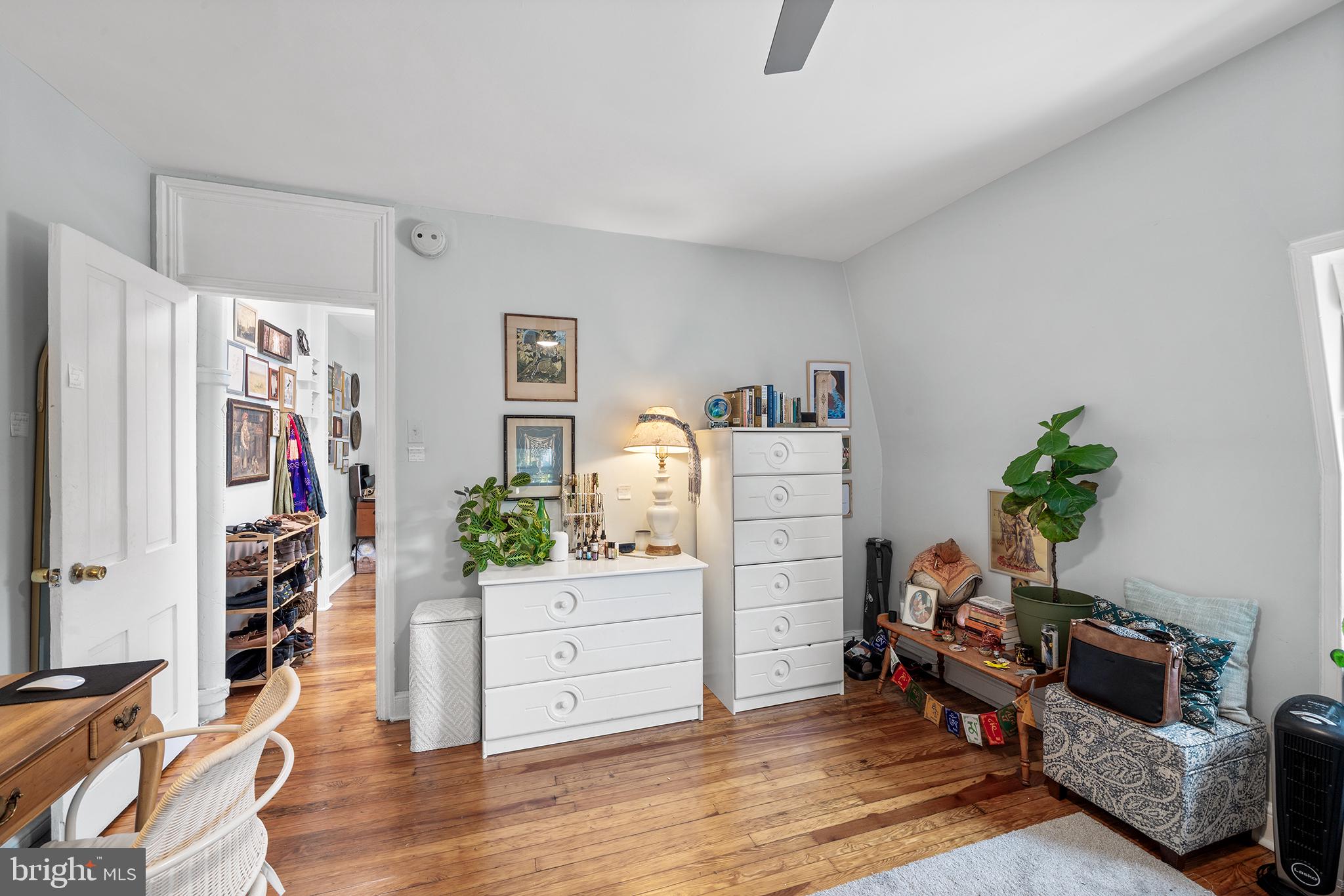 UNIVERSITY CITY - Residential Lease