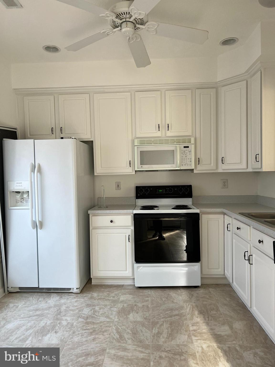 COVINGTON KNOLLS - Residential Lease