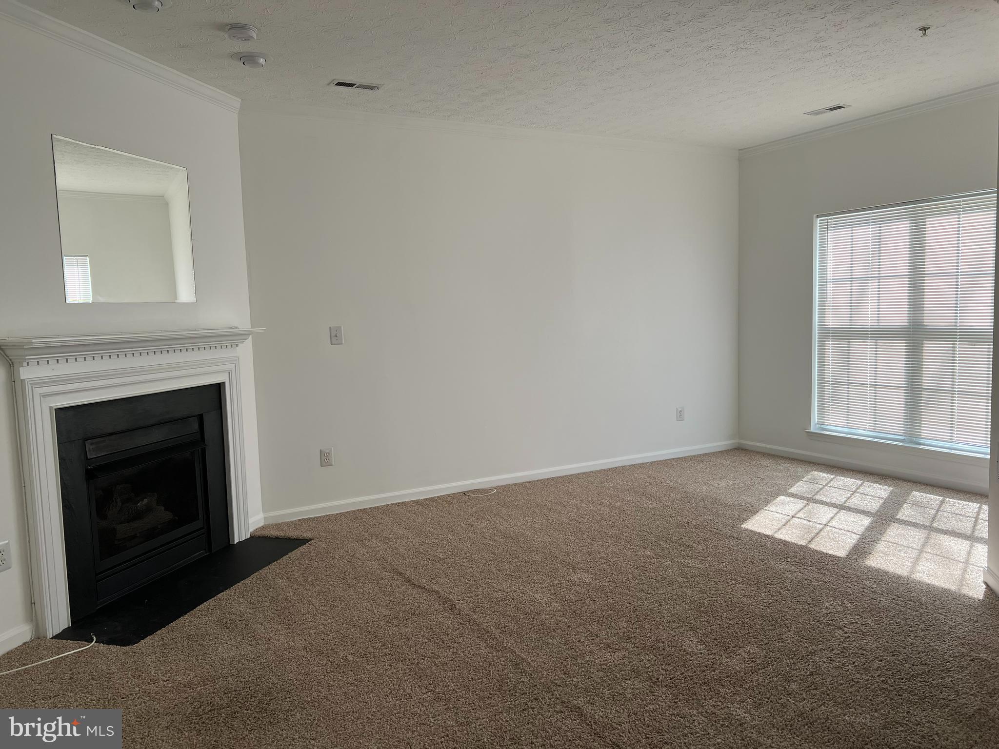 COVINGTON KNOLLS - Residential Lease