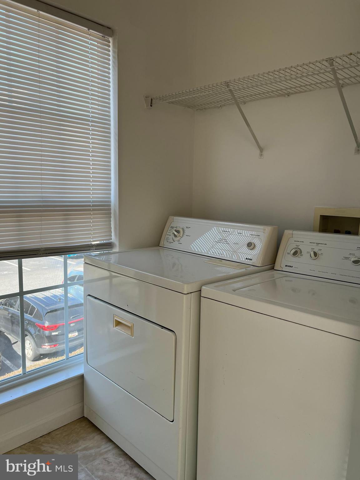 COVINGTON KNOLLS - Residential Lease