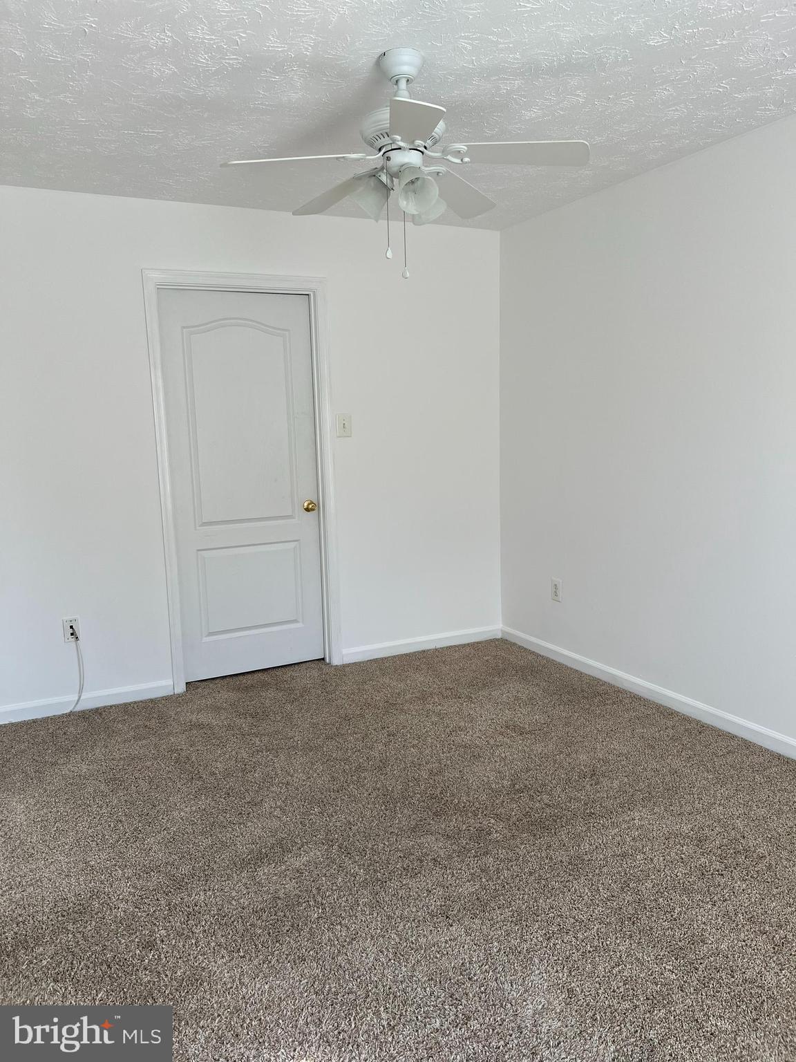 COVINGTON KNOLLS - Residential Lease