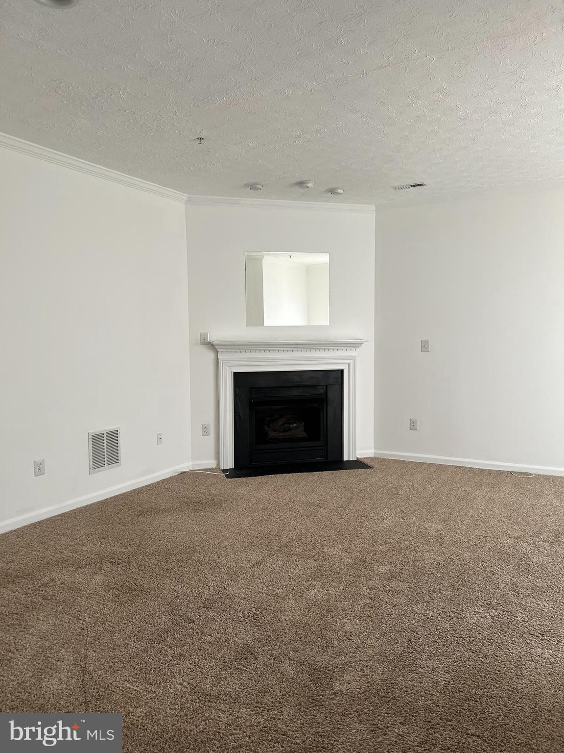 COVINGTON KNOLLS - Residential Lease