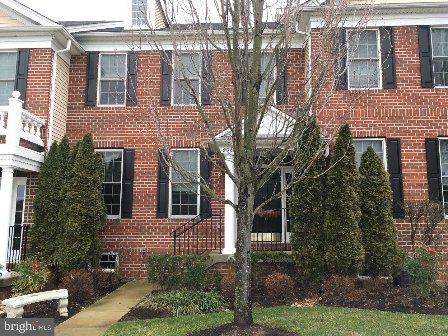 Beautiful Bradford model in the Villages of Buckingham. This 10 year young townhome/condo offers ceramic tile in kitchen & foyer, custom kitchen with granite countertops, family room with gas fireplace, finished basement, detached garage and more! Ready for immediate occupancy!